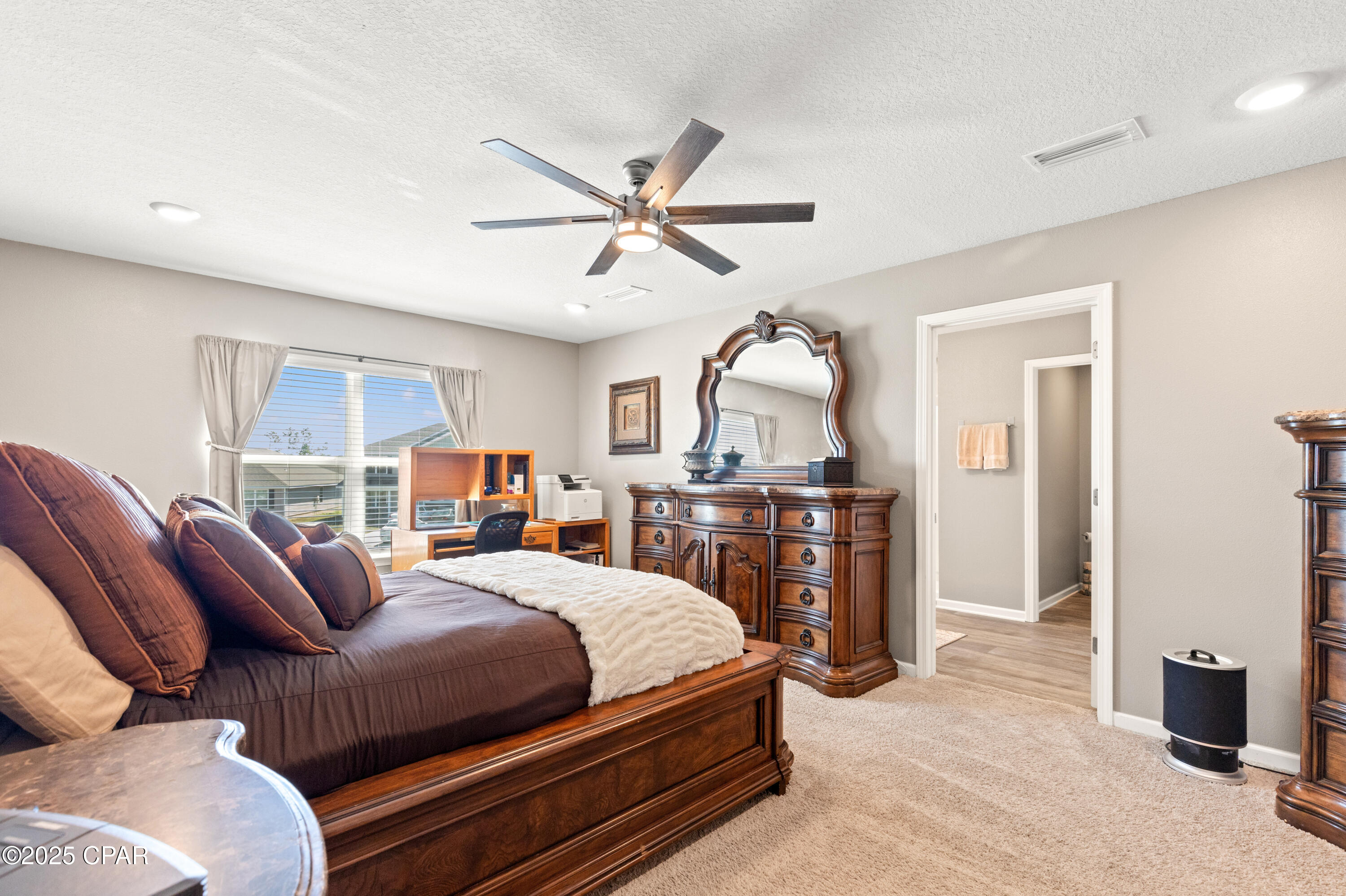 5805 Viking Way