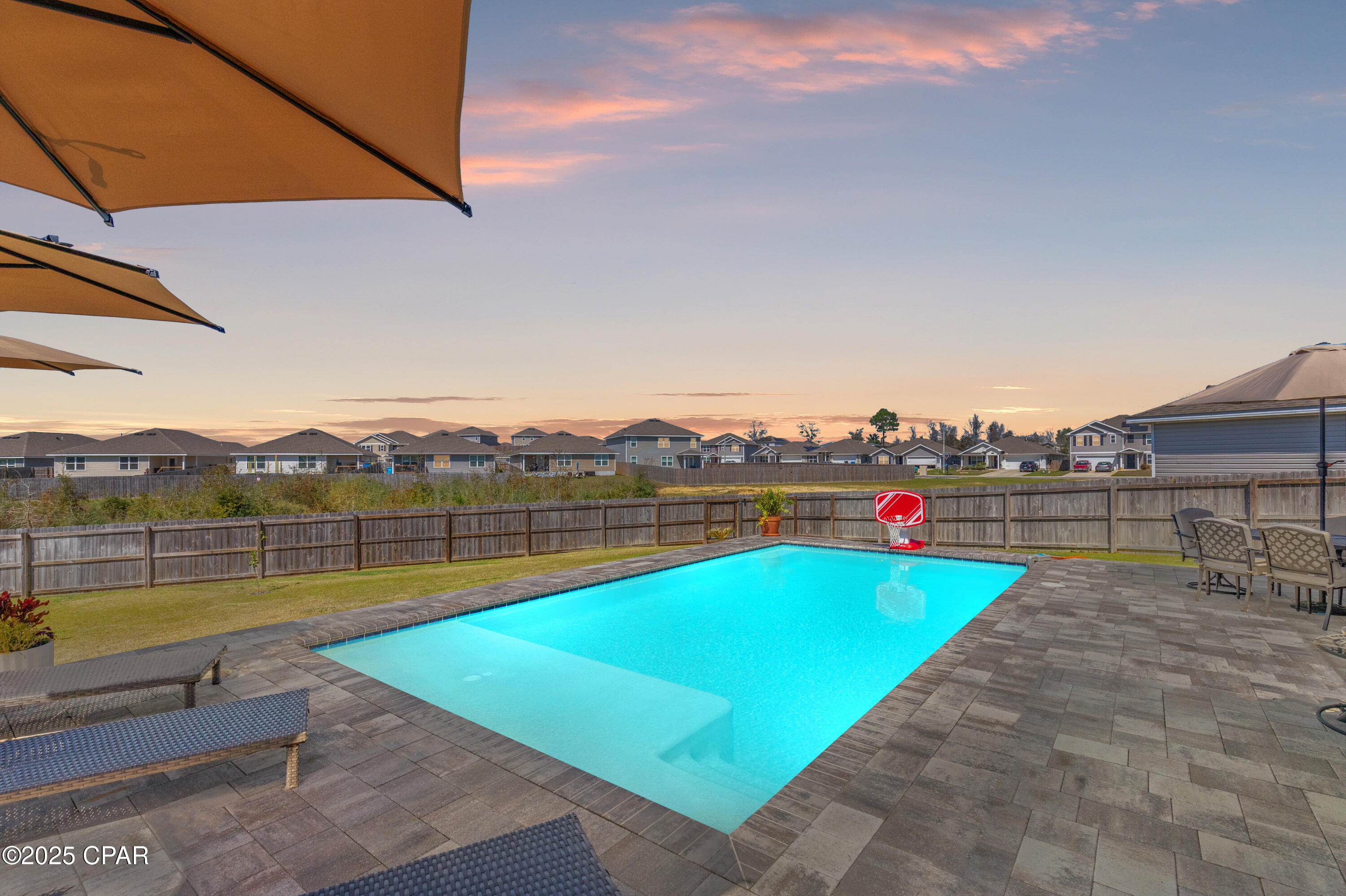 5805 Viking Way