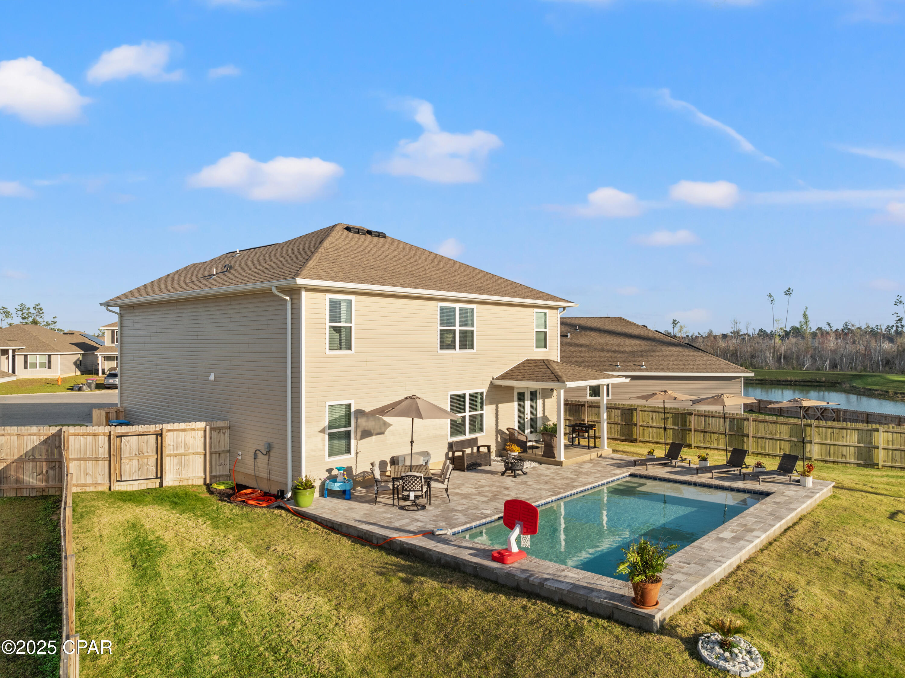 5805 Viking Way