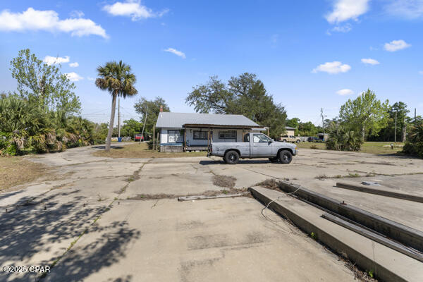325 N Gray Avenue