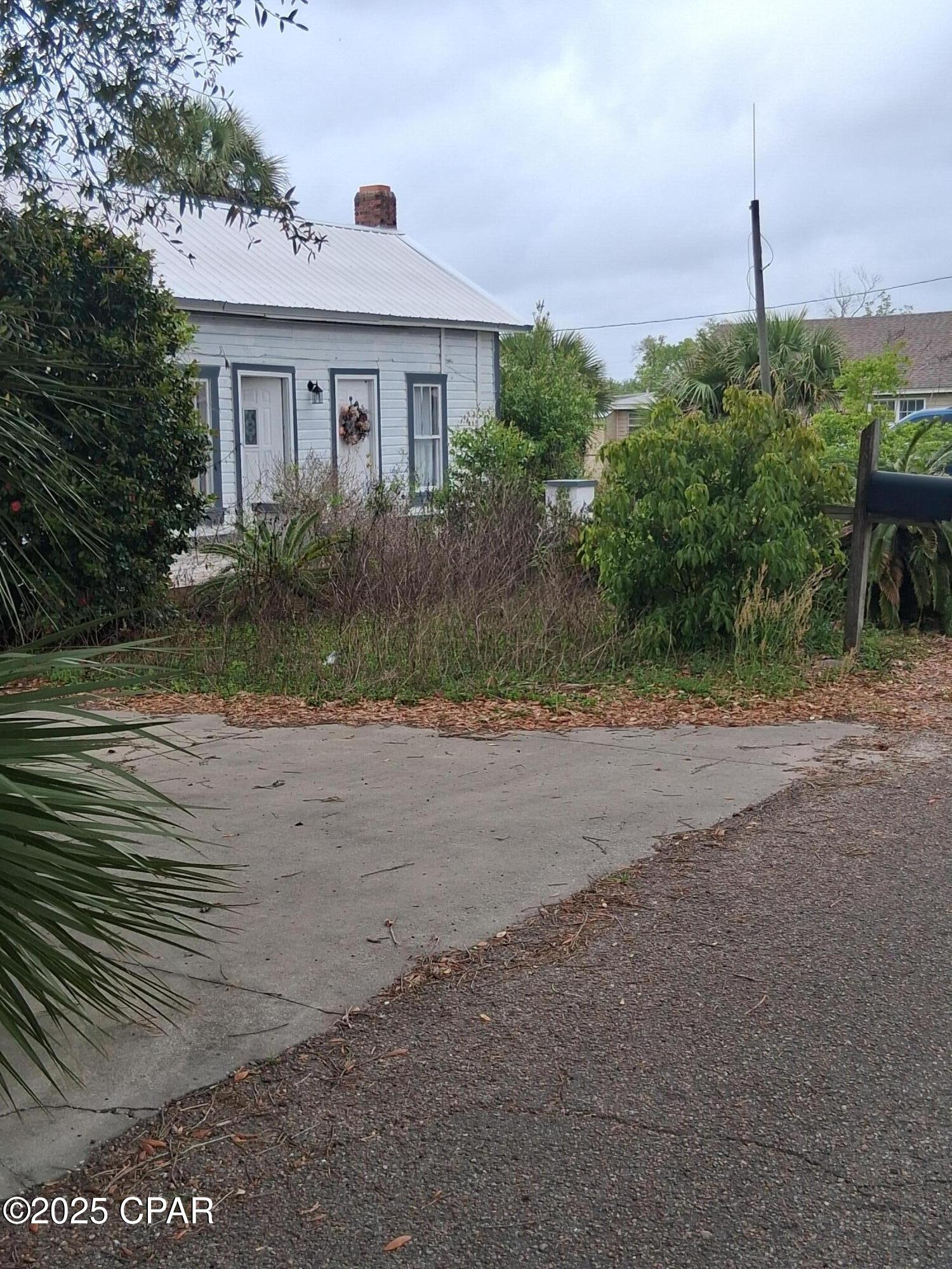 325 N Gray Avenue