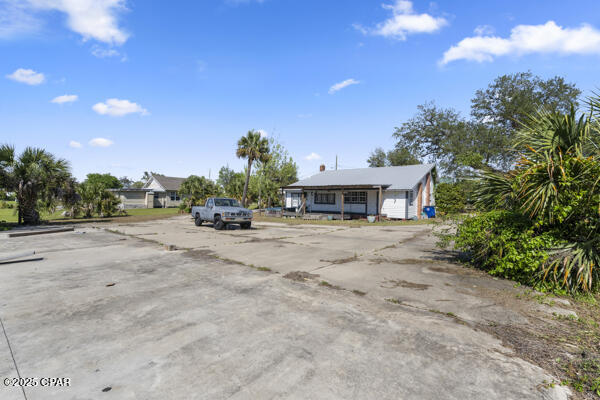 325 N Gray Avenue