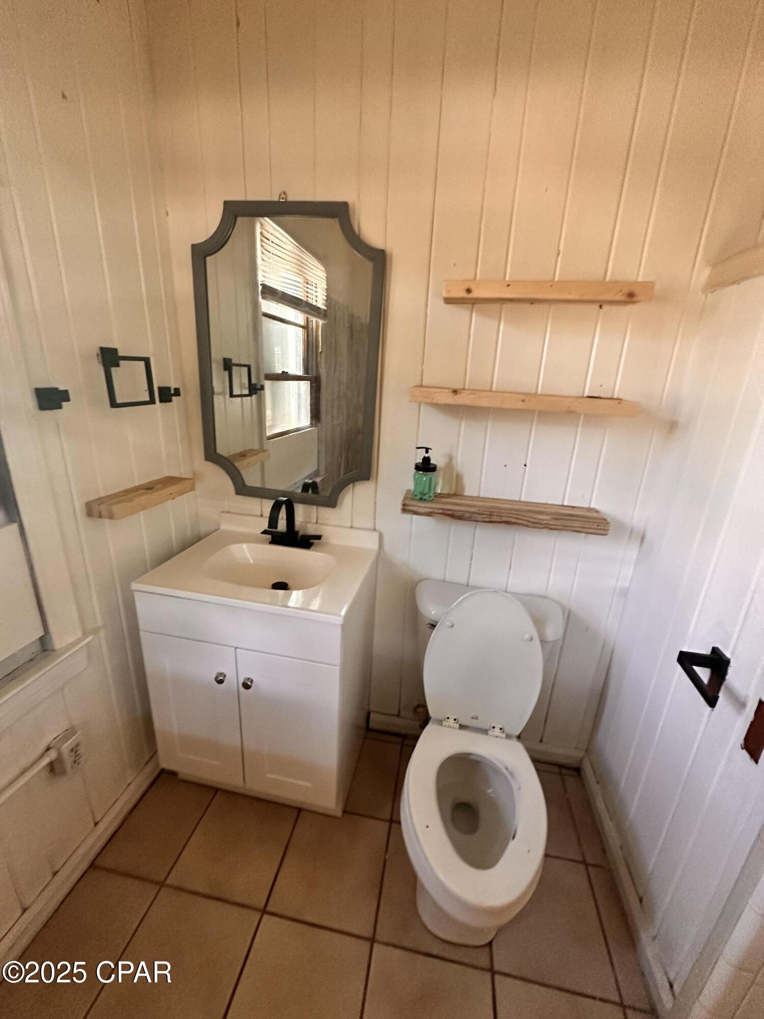 17109 Hernando Avenue