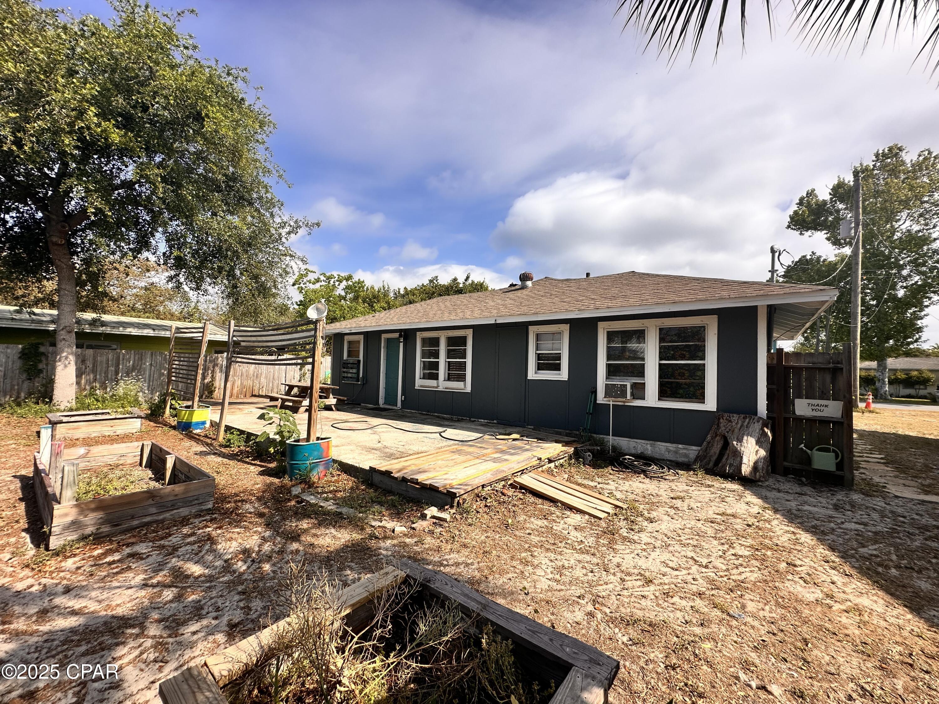 17109 Hernando Avenue