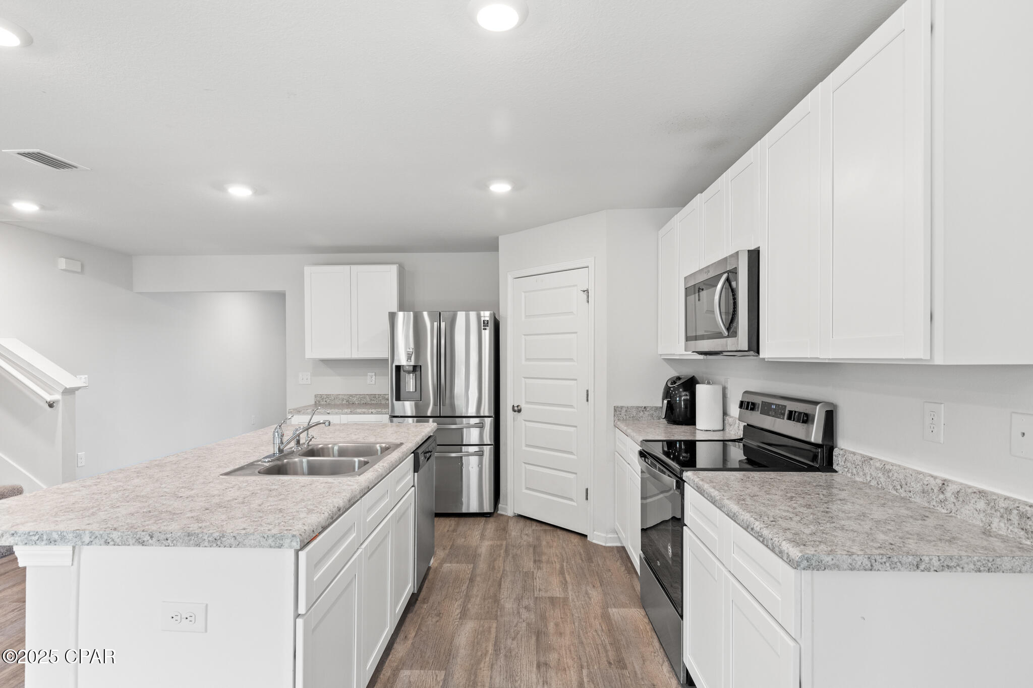 7245 Ellie B Dr.