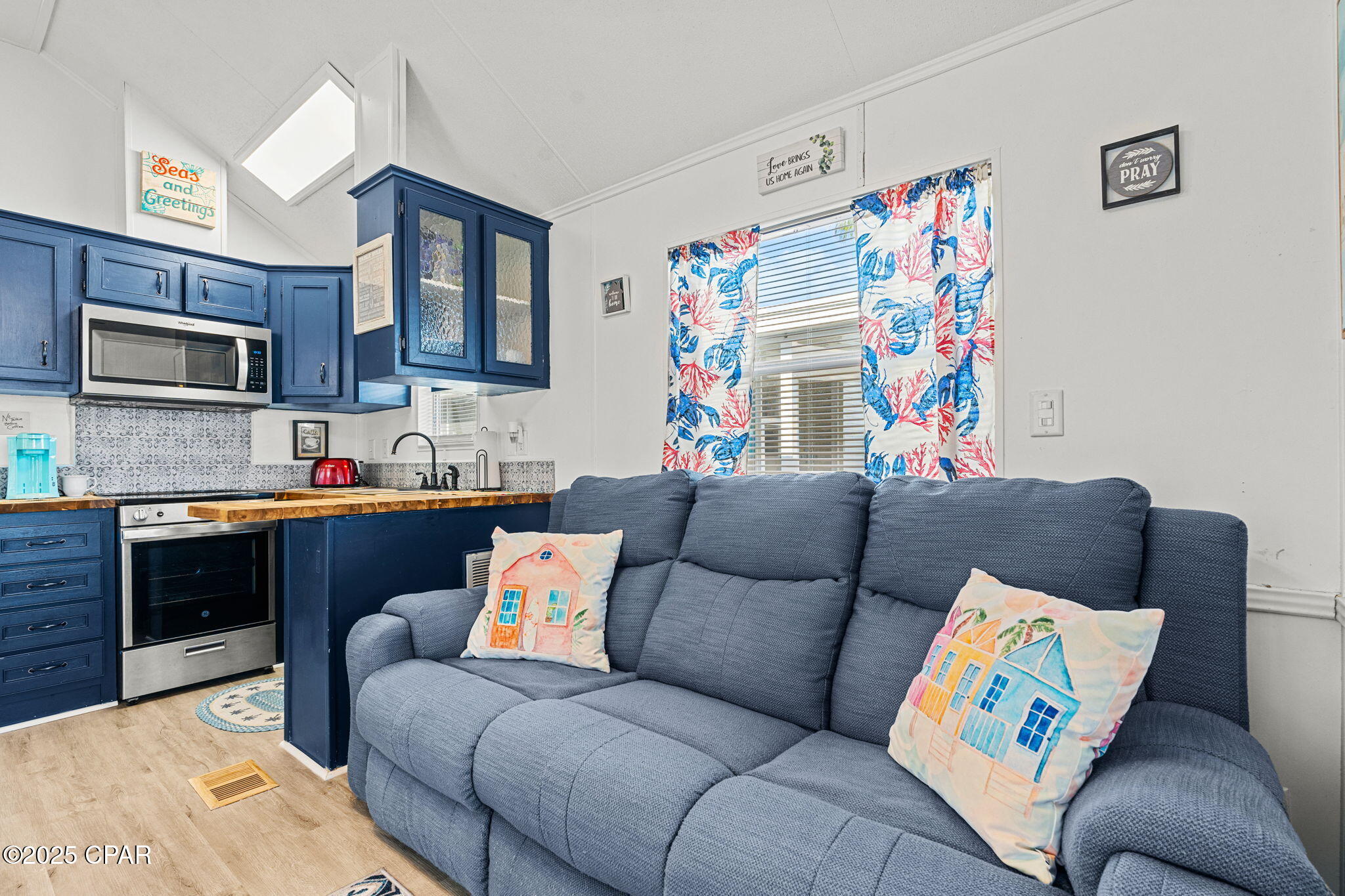 1219 Thomas Drive 195