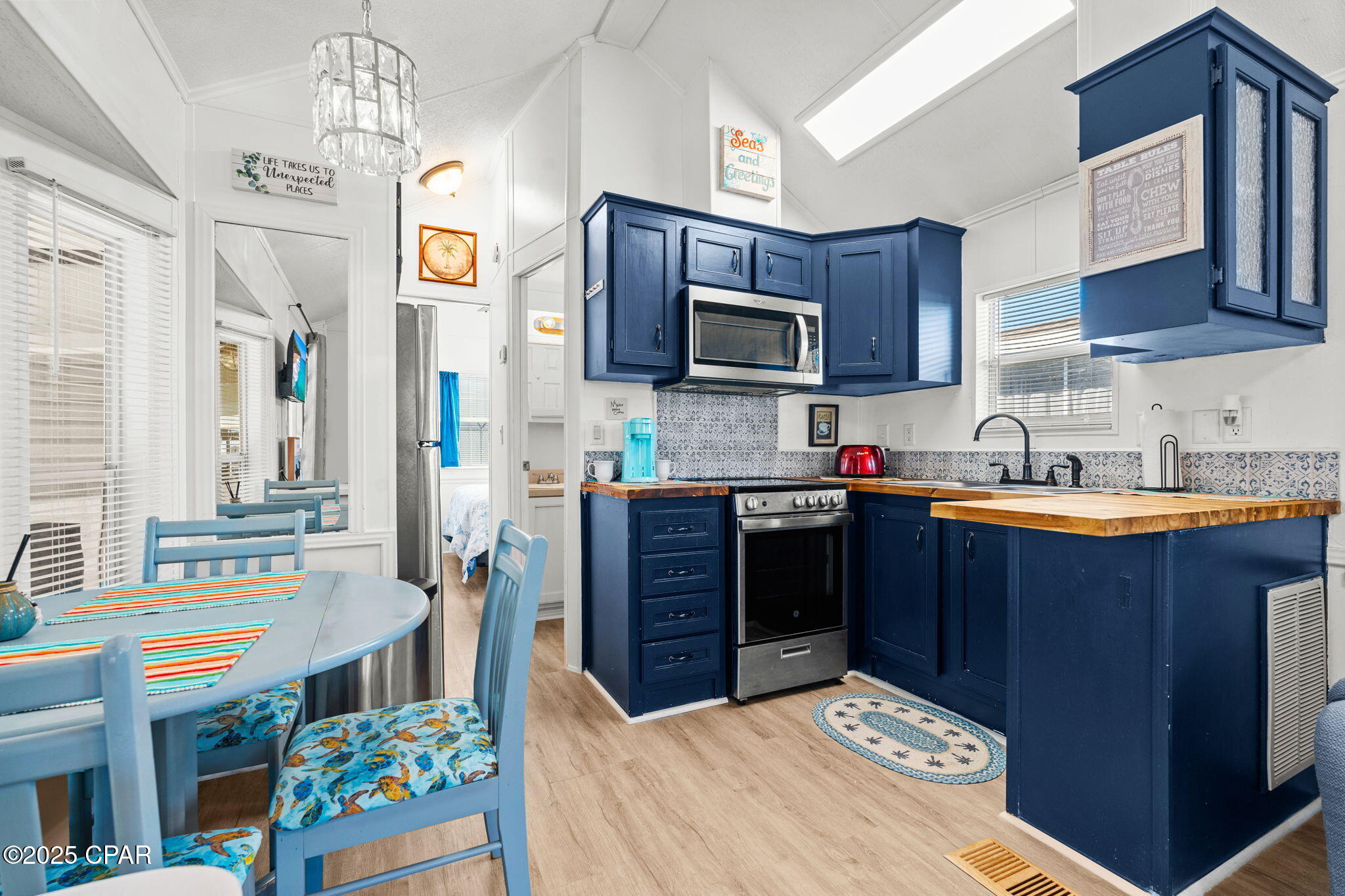 1219 Thomas Drive 195