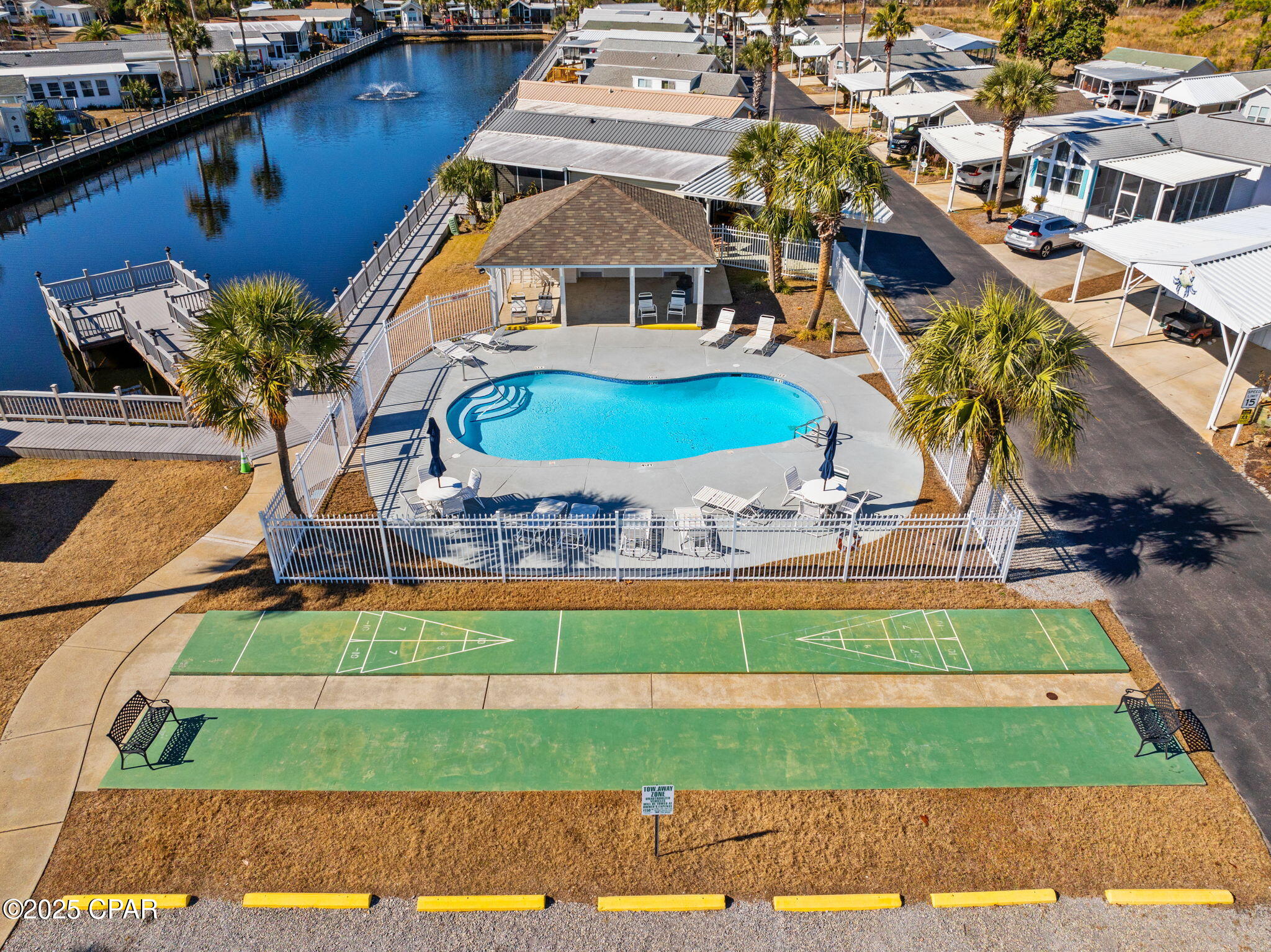 1219 Thomas Drive 195