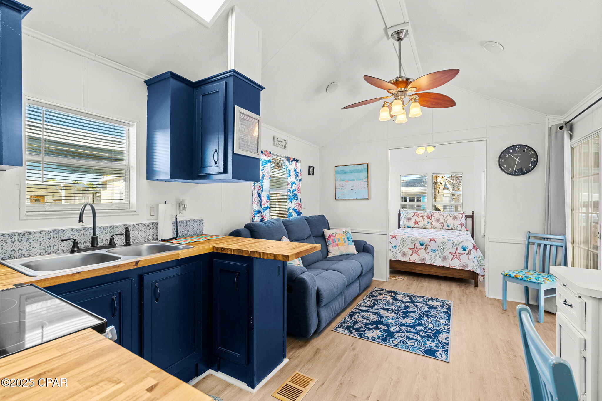 1219 Thomas Drive 195