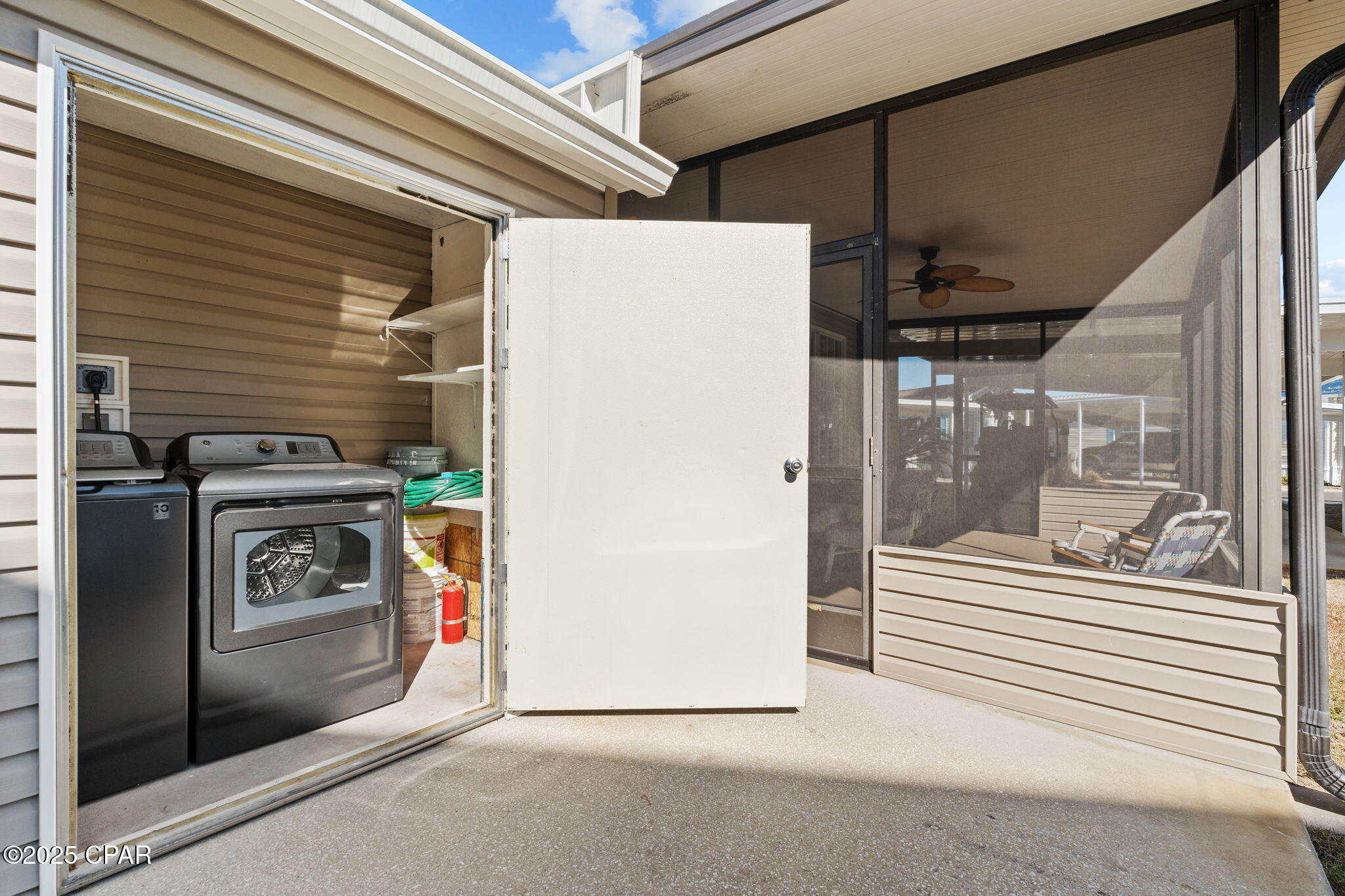 1219 Thomas Drive 195