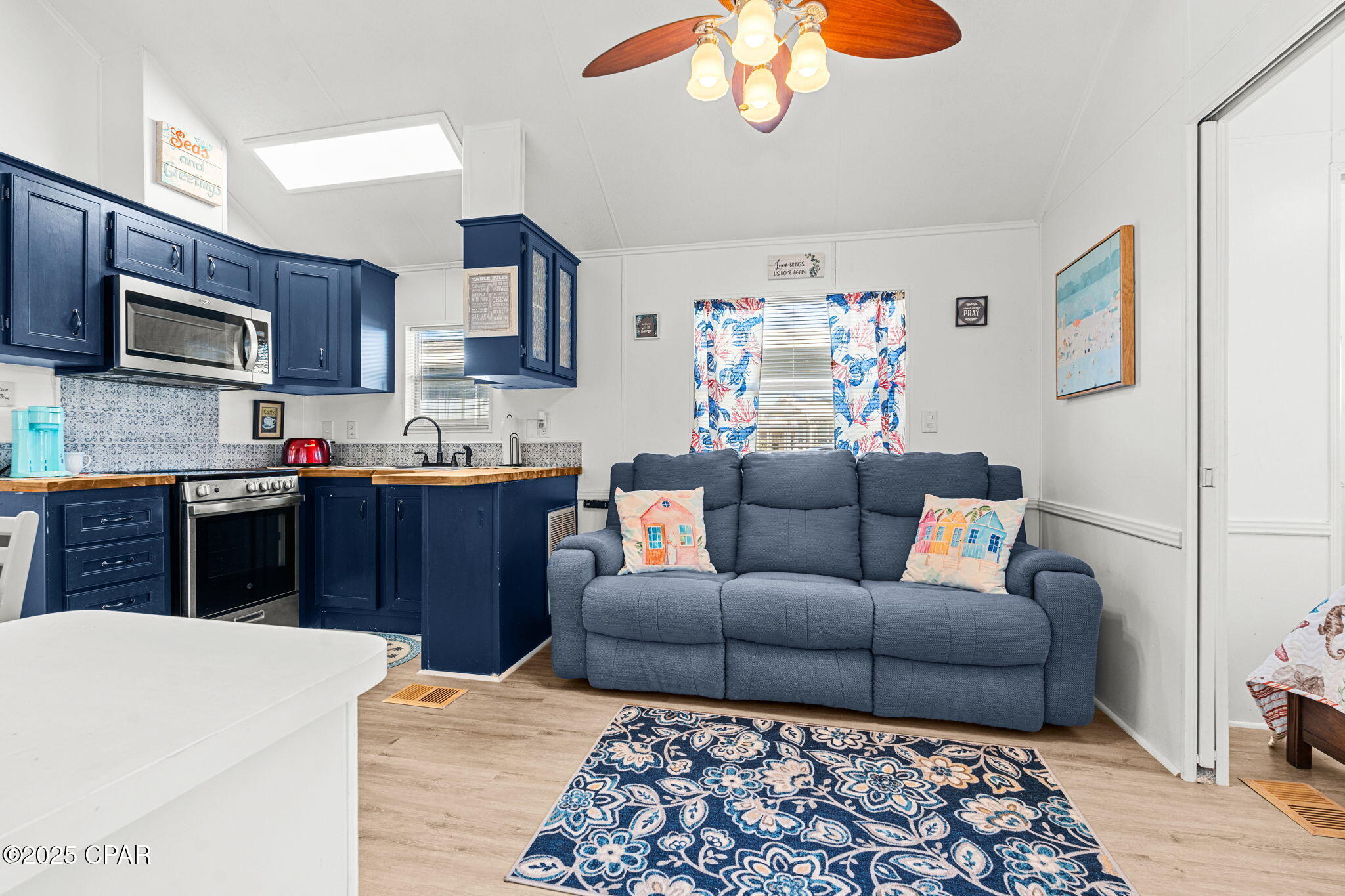 1219 Thomas Drive 195