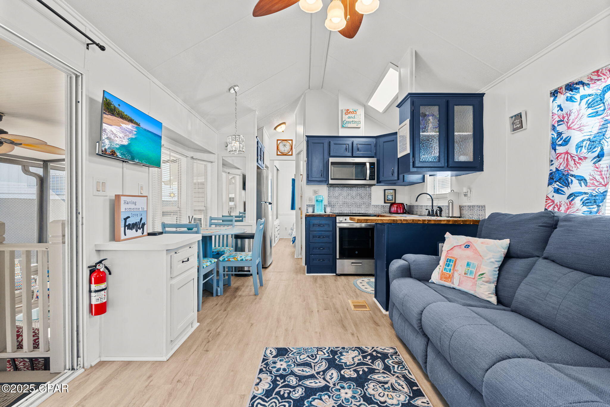 1219 Thomas Drive 195