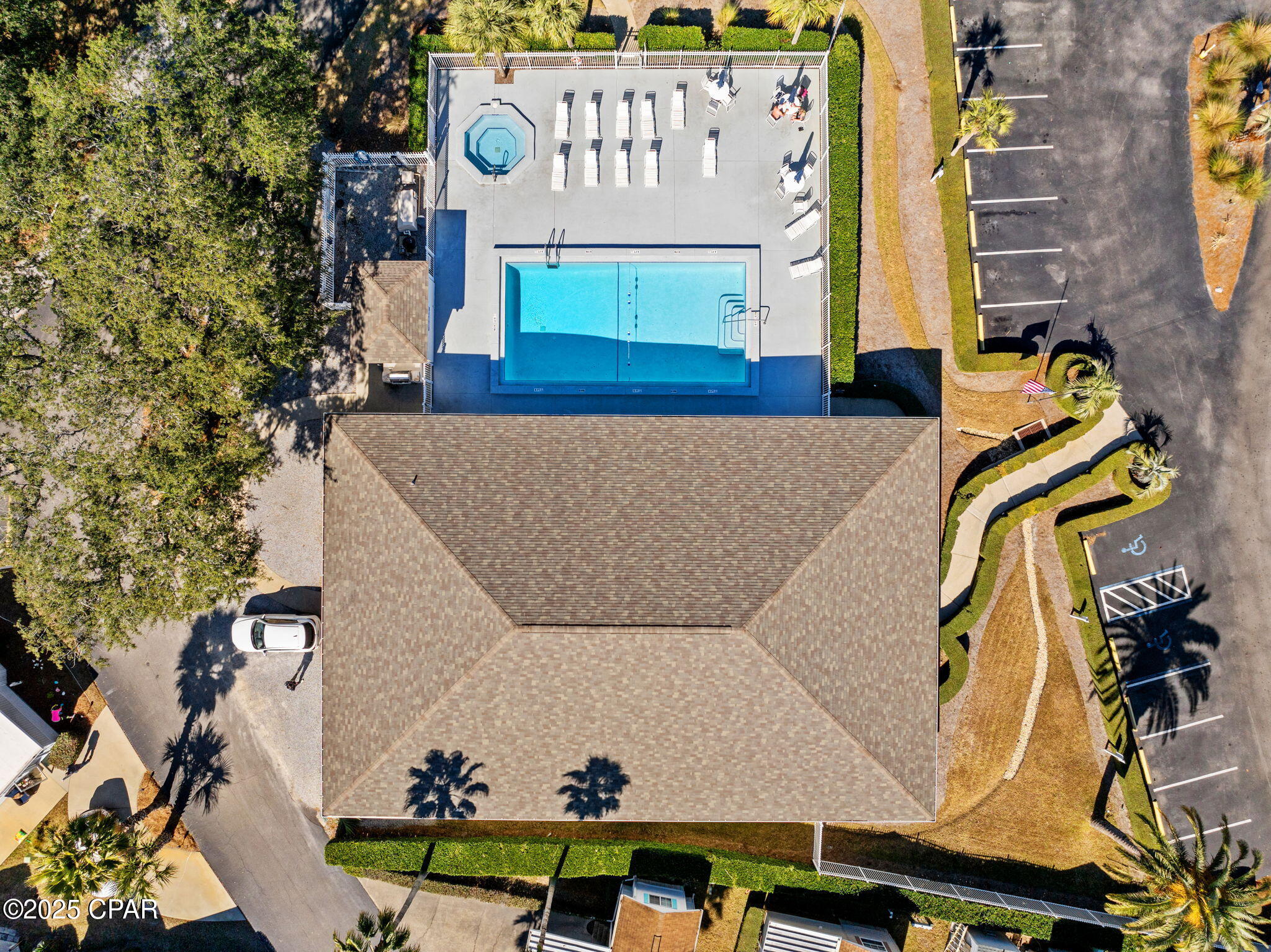 1219 Thomas Drive 195