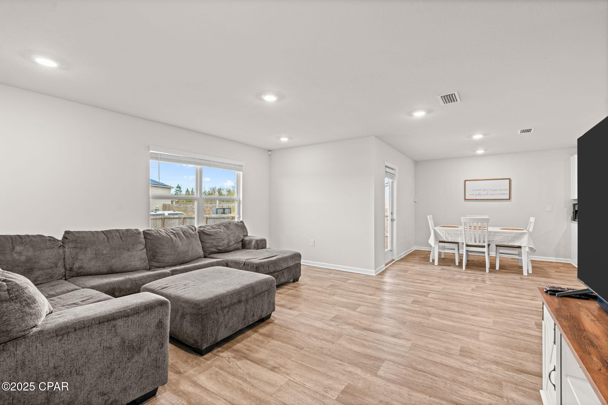 5821 Viking Way