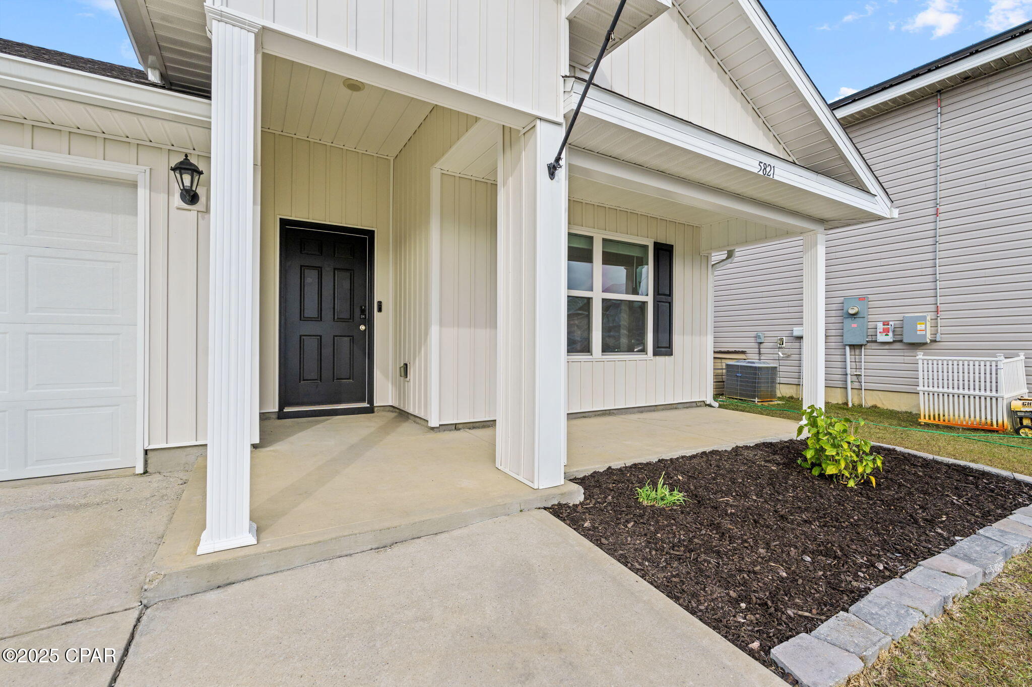 5821 Viking Way
