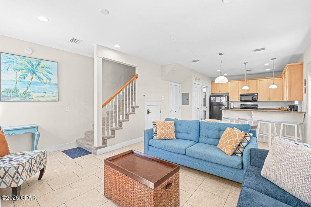 8410 Thomas Drive 6