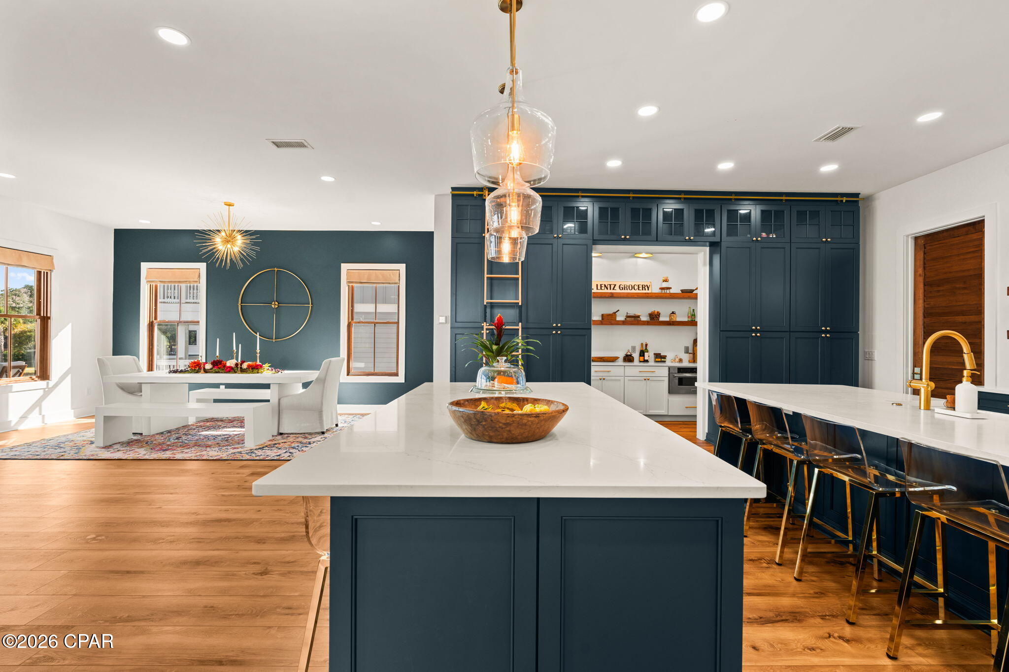 2821 Annette Avenue, Beach