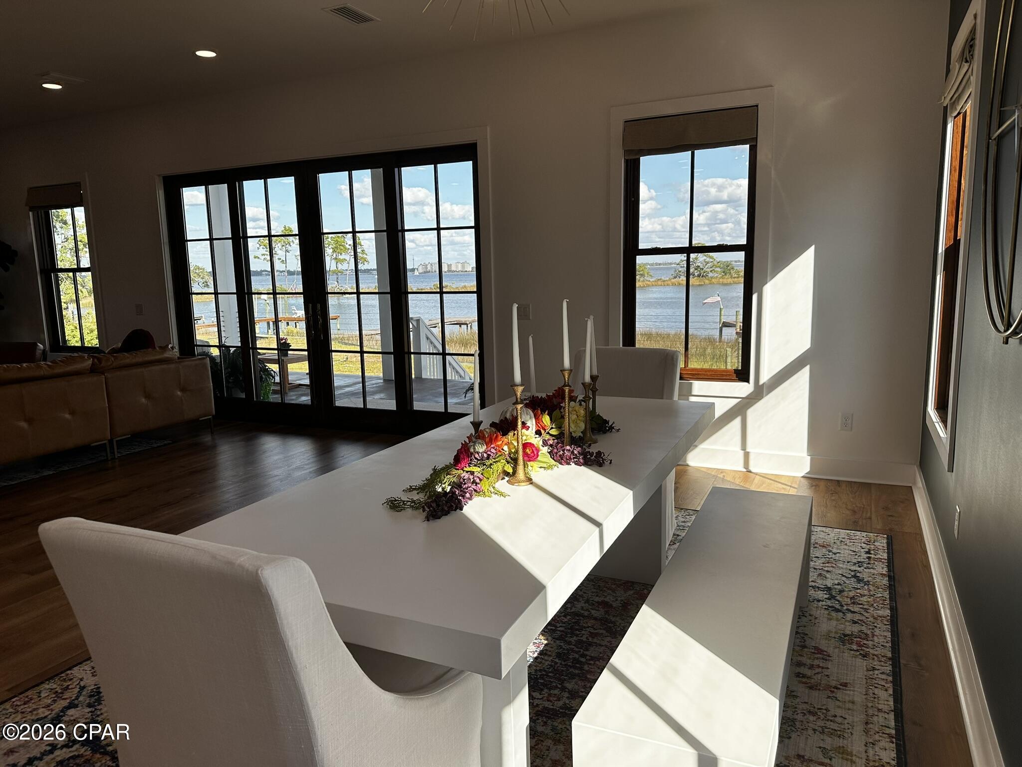 2821 Annette Avenue, Beach