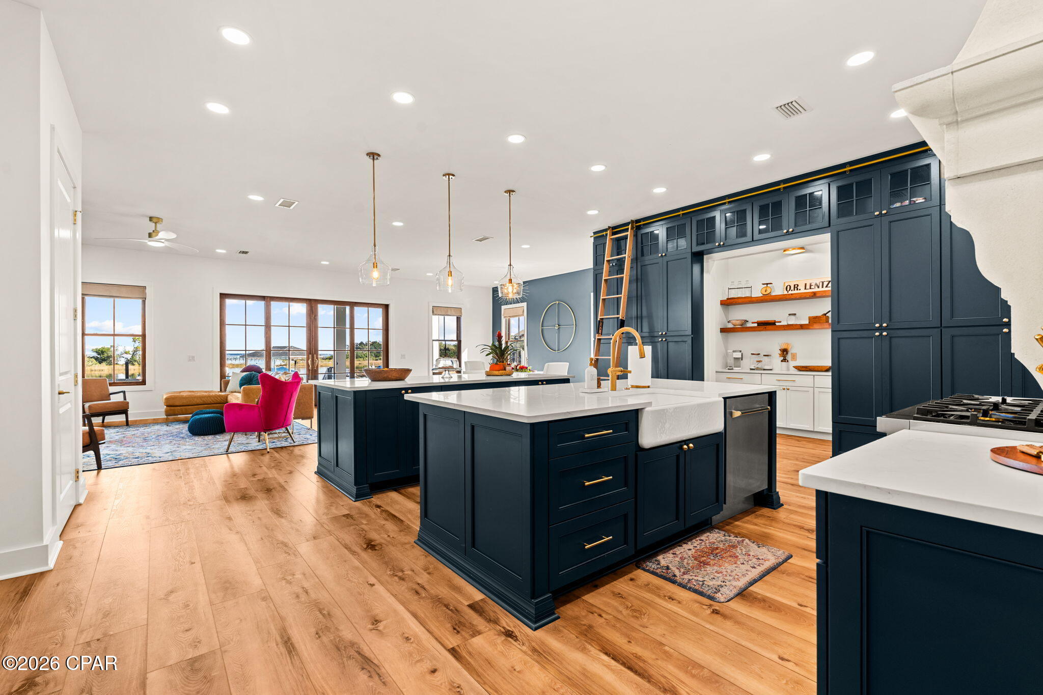 2821 Annette Avenue, Beach