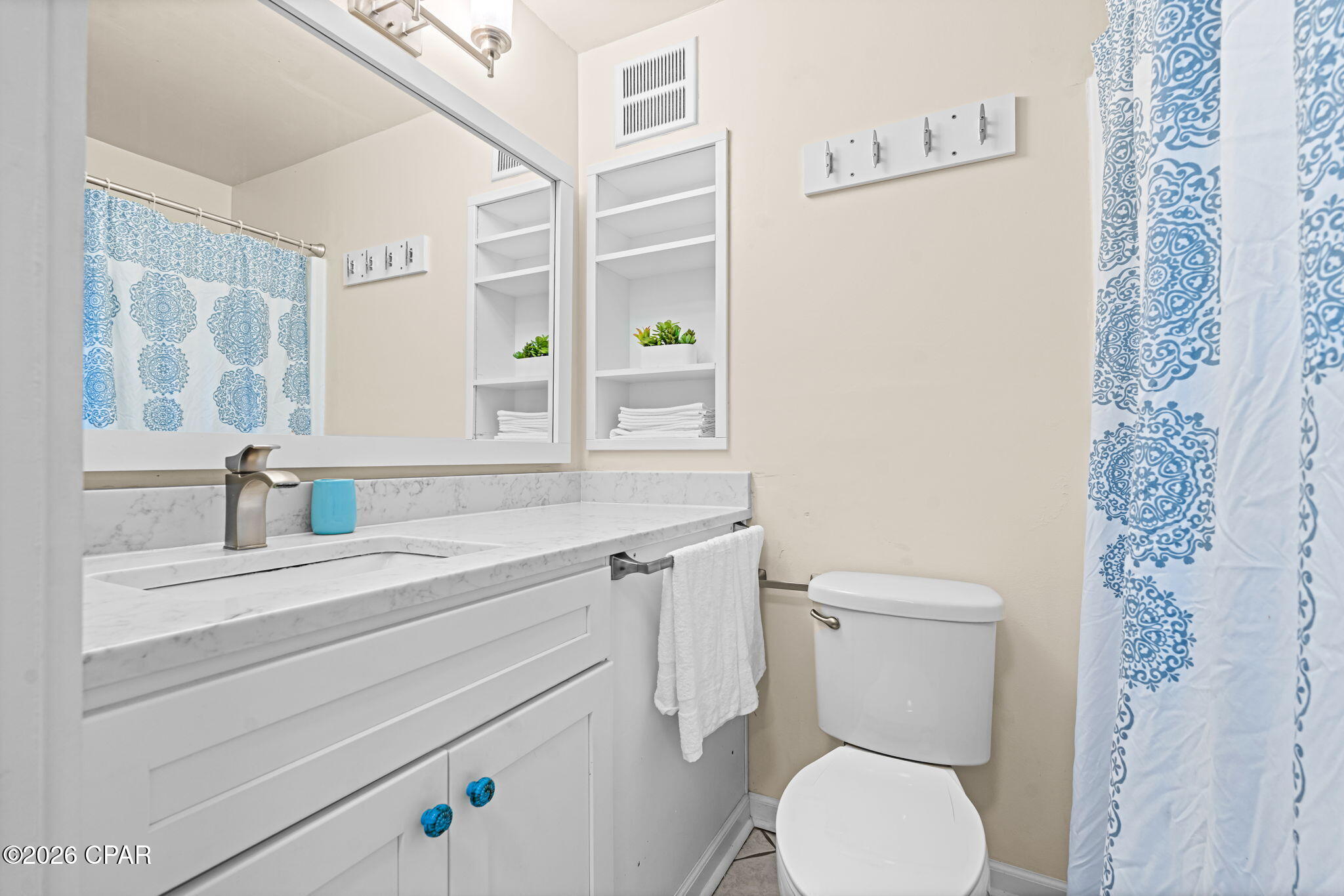 8817 S Thomas Drive A813