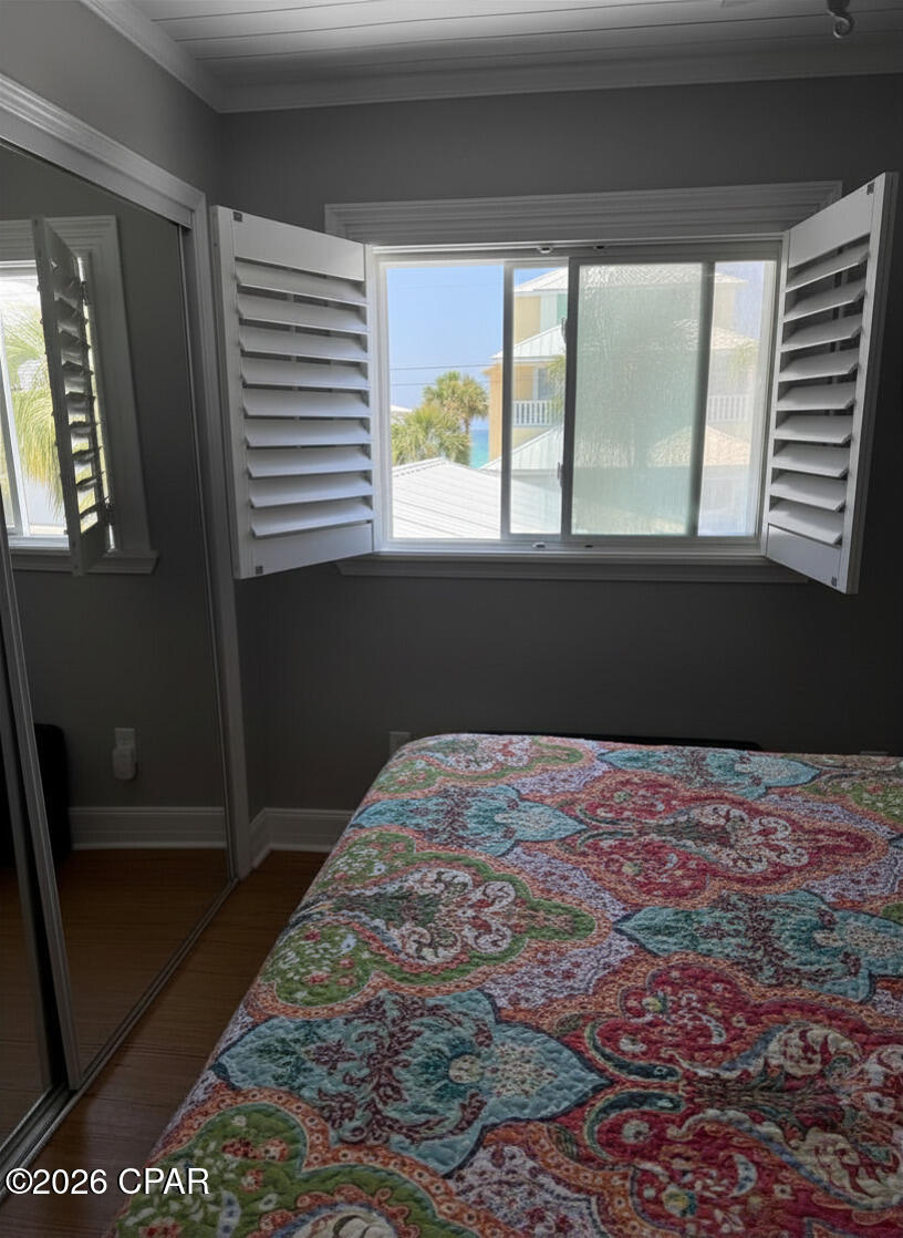 8000 Surf Drive 8