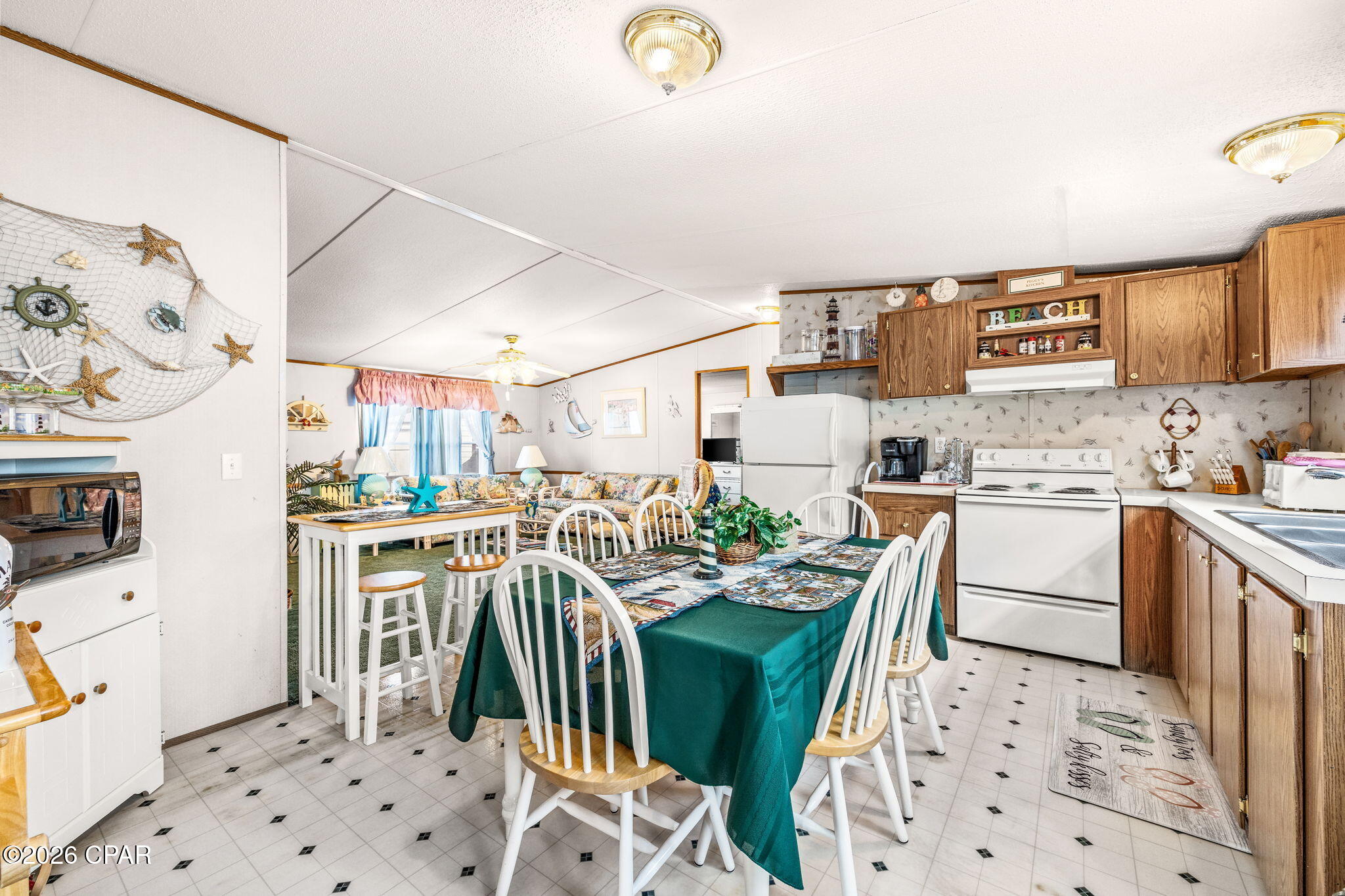 314 El Reposo Place
