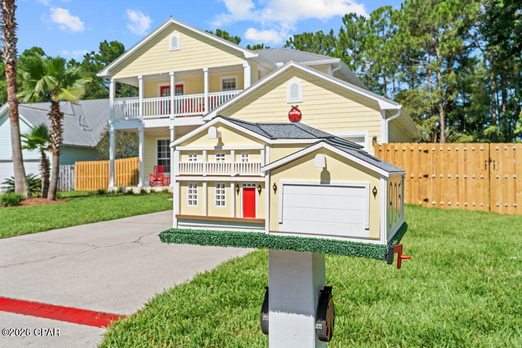 805 Lyndell Way