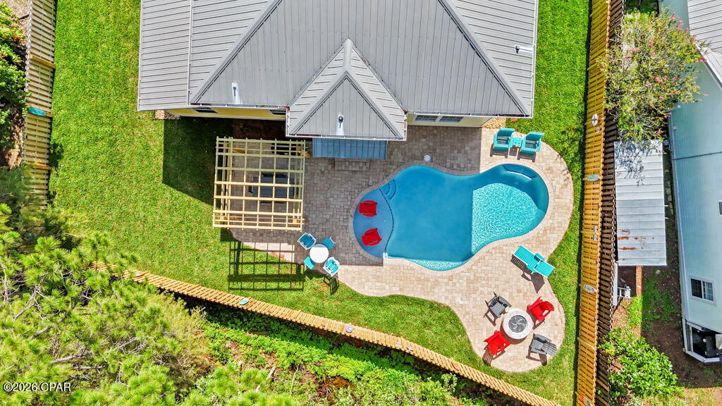 805 Lyndell Way