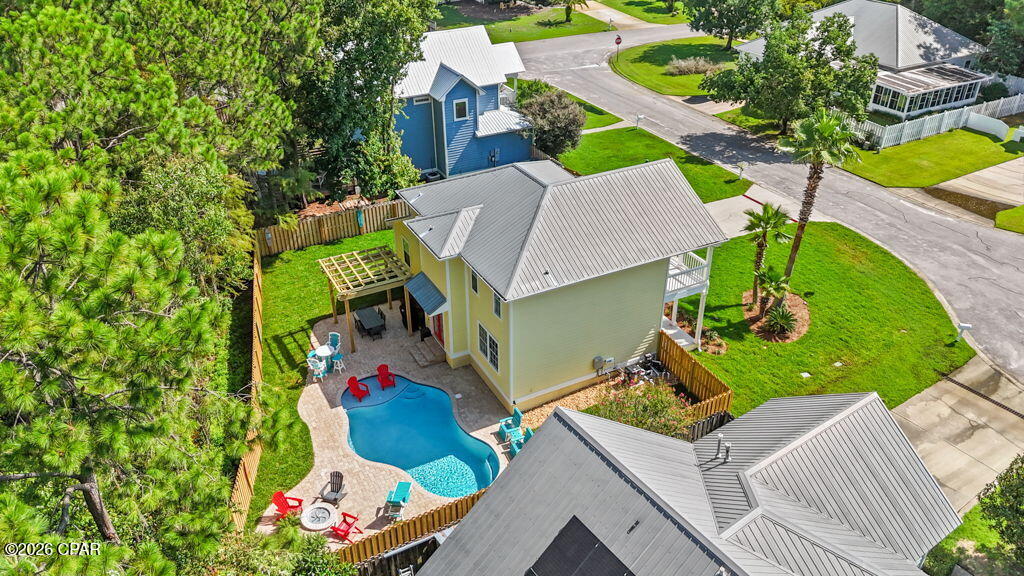 805 Lyndell Way