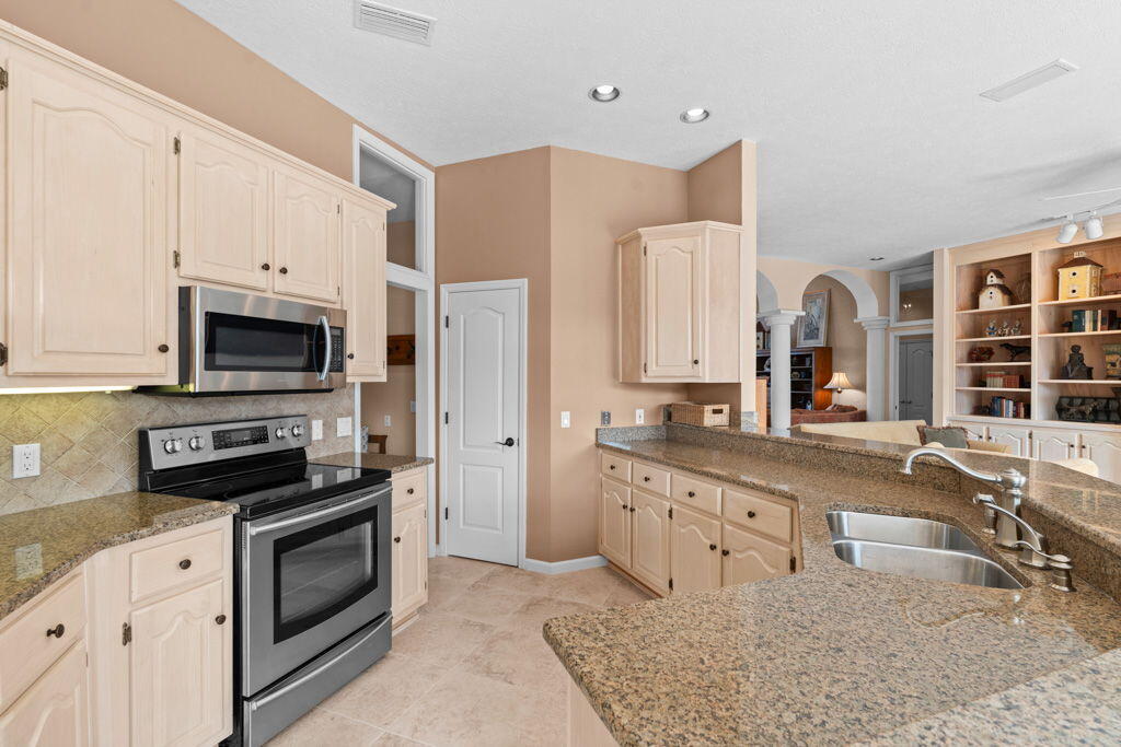 8205 Grand Palm Boulevard