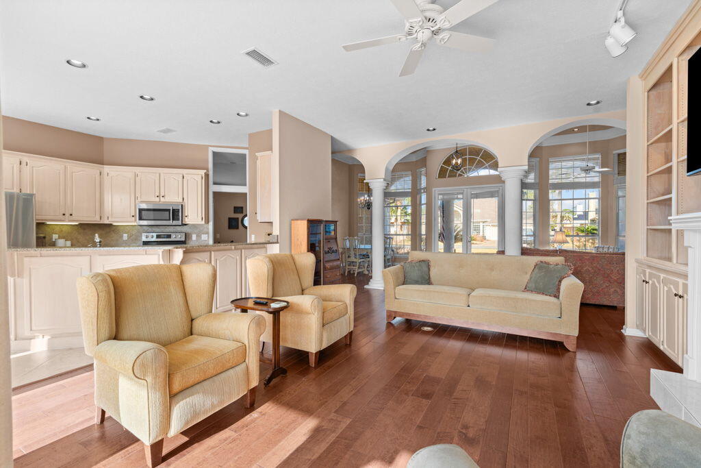 8205 Grand Palm Boulevard