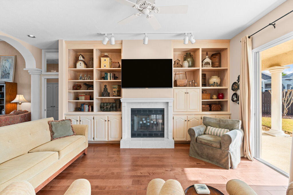 8205 Grand Palm Boulevard