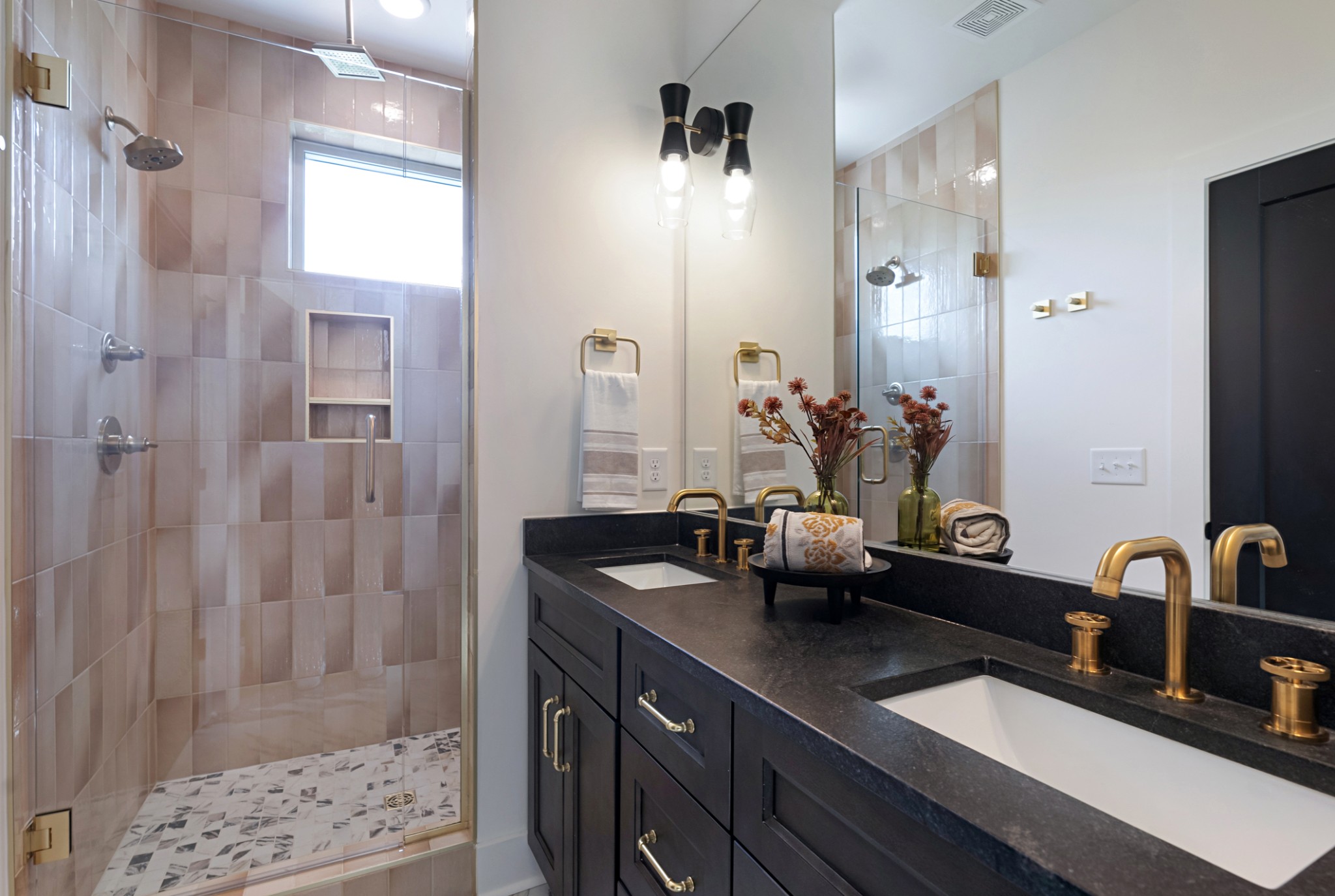 1622 County Hospital Rd Unit: The Maverick