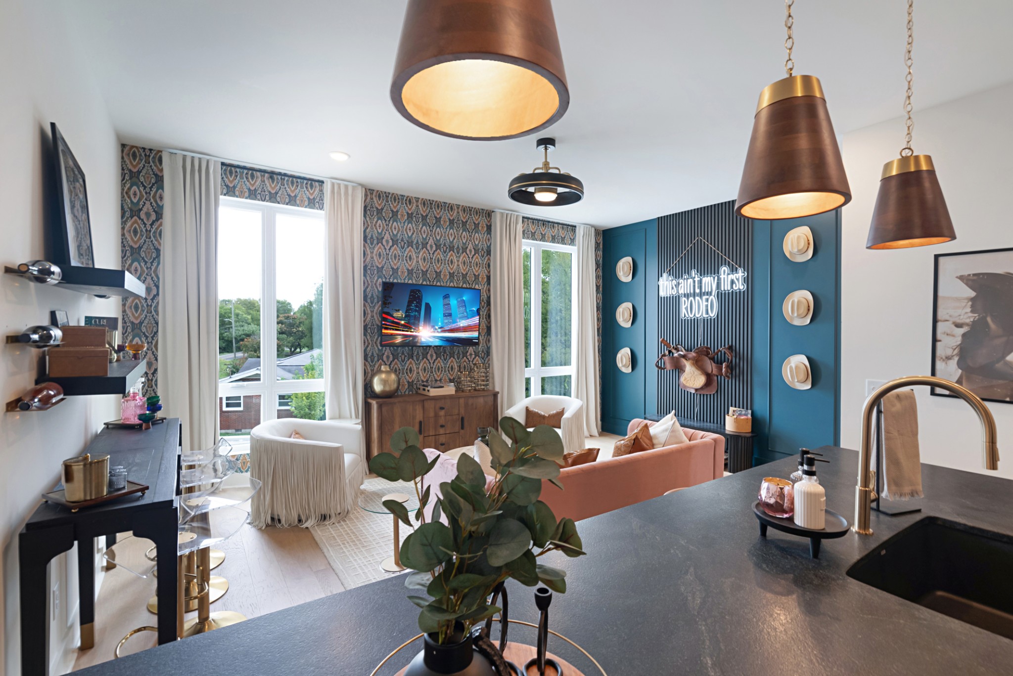 1624 County Hospital Rd Unit: The Outlaw