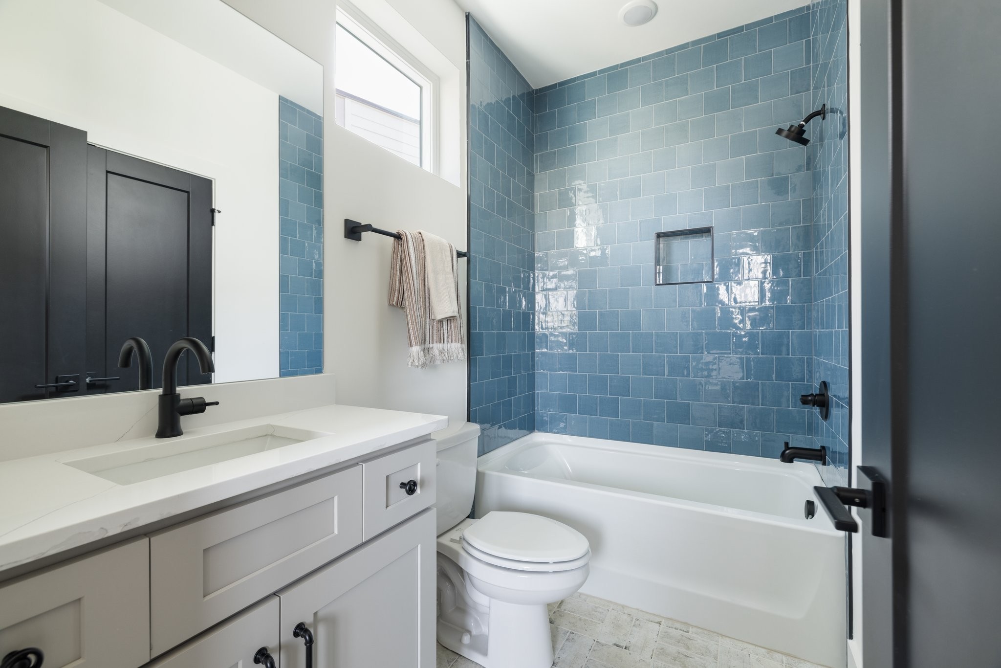 1628 County Hospital Rd Unit: The Desperado