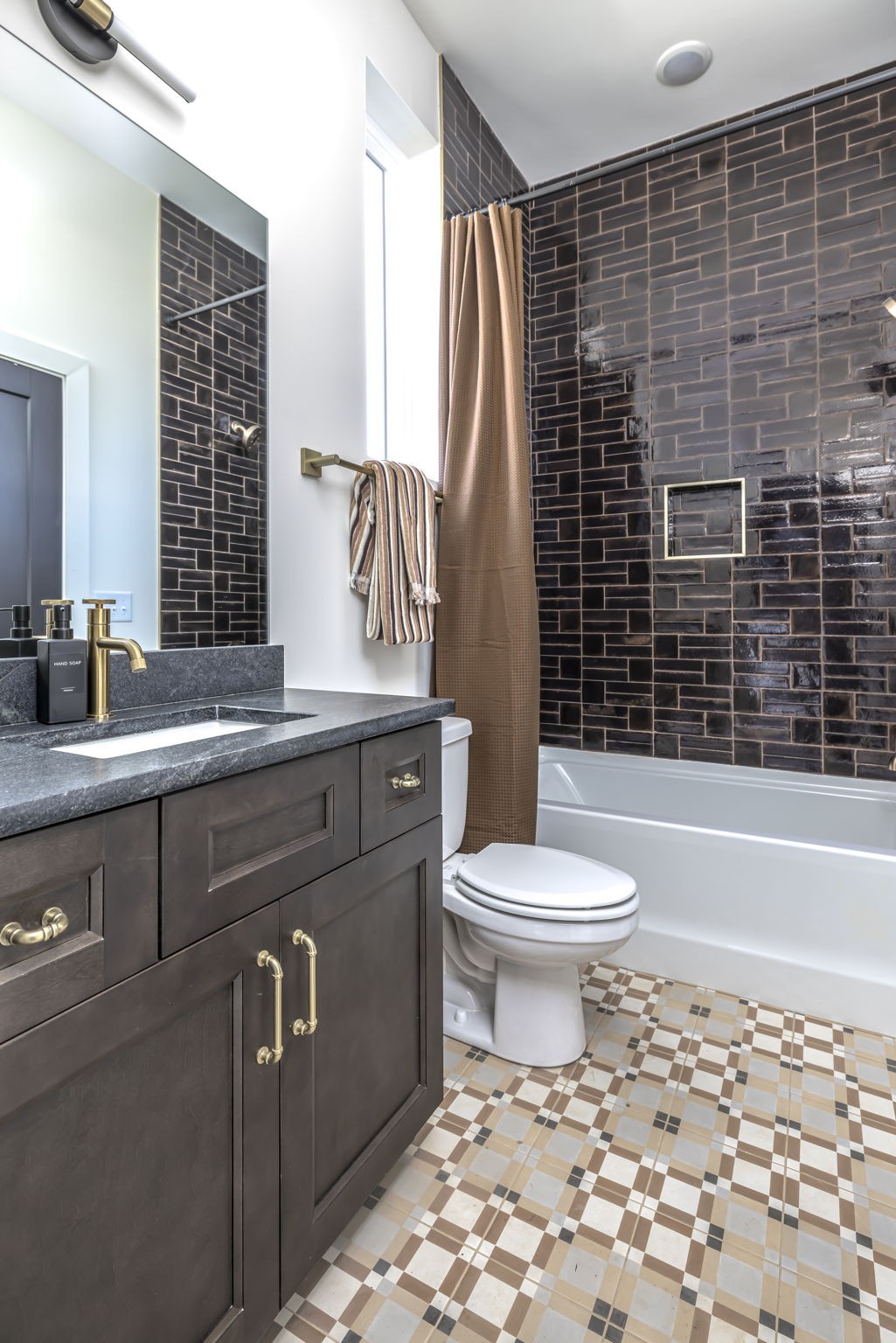 1612 County Hospital Rd Unit: The Bordeaux