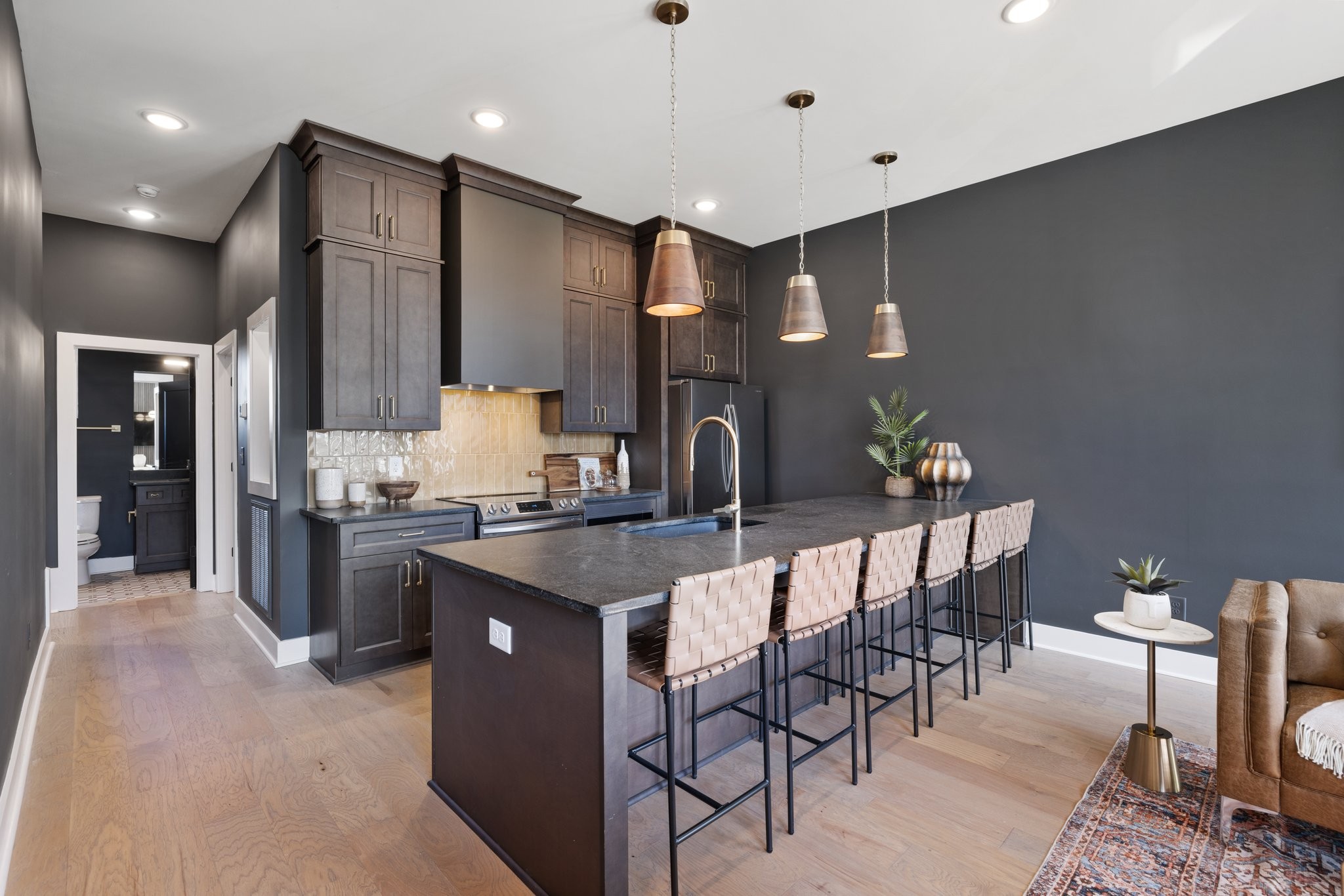 1614 County Hospital Rd Unit: The Posse