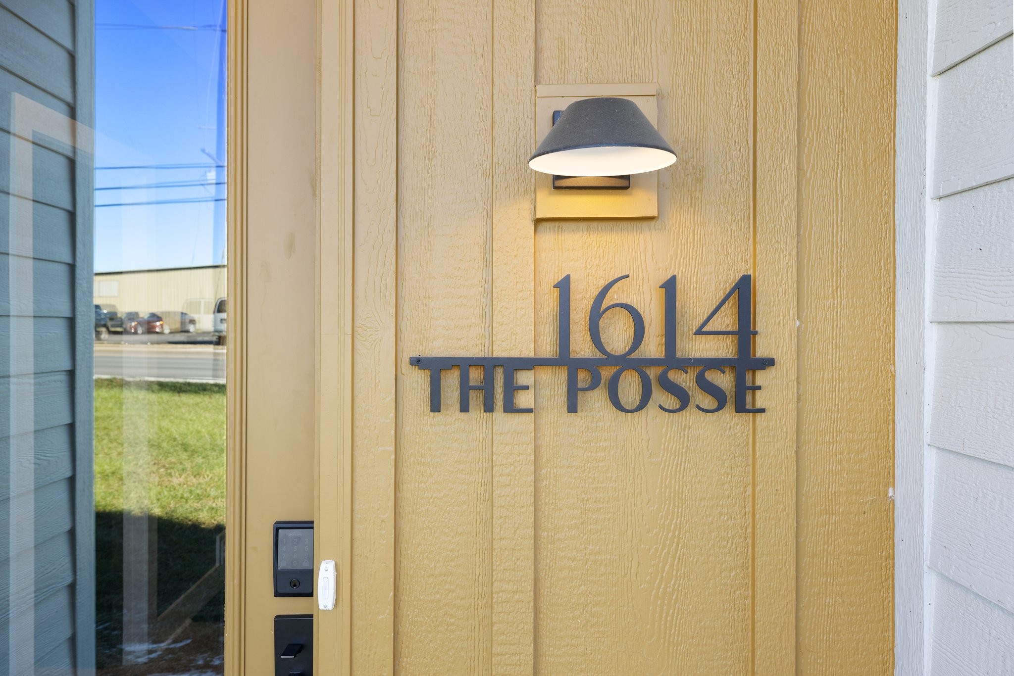 1614 County Hospital Rd Unit: The Posse
