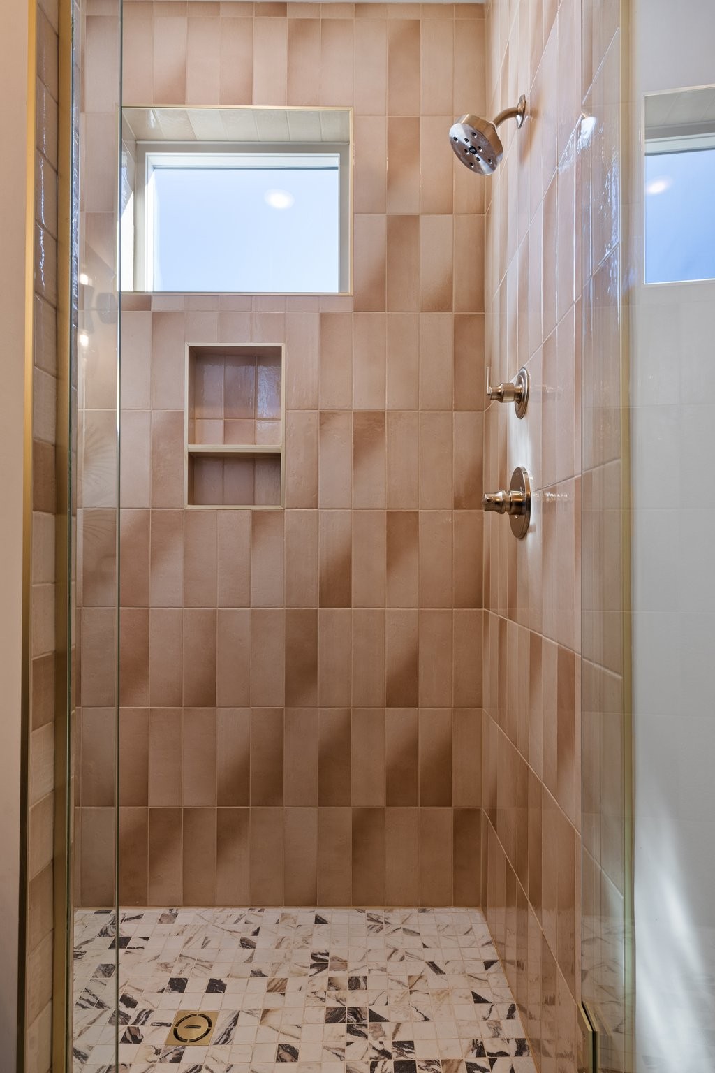 1614 County Hospital Rd Unit: The Posse