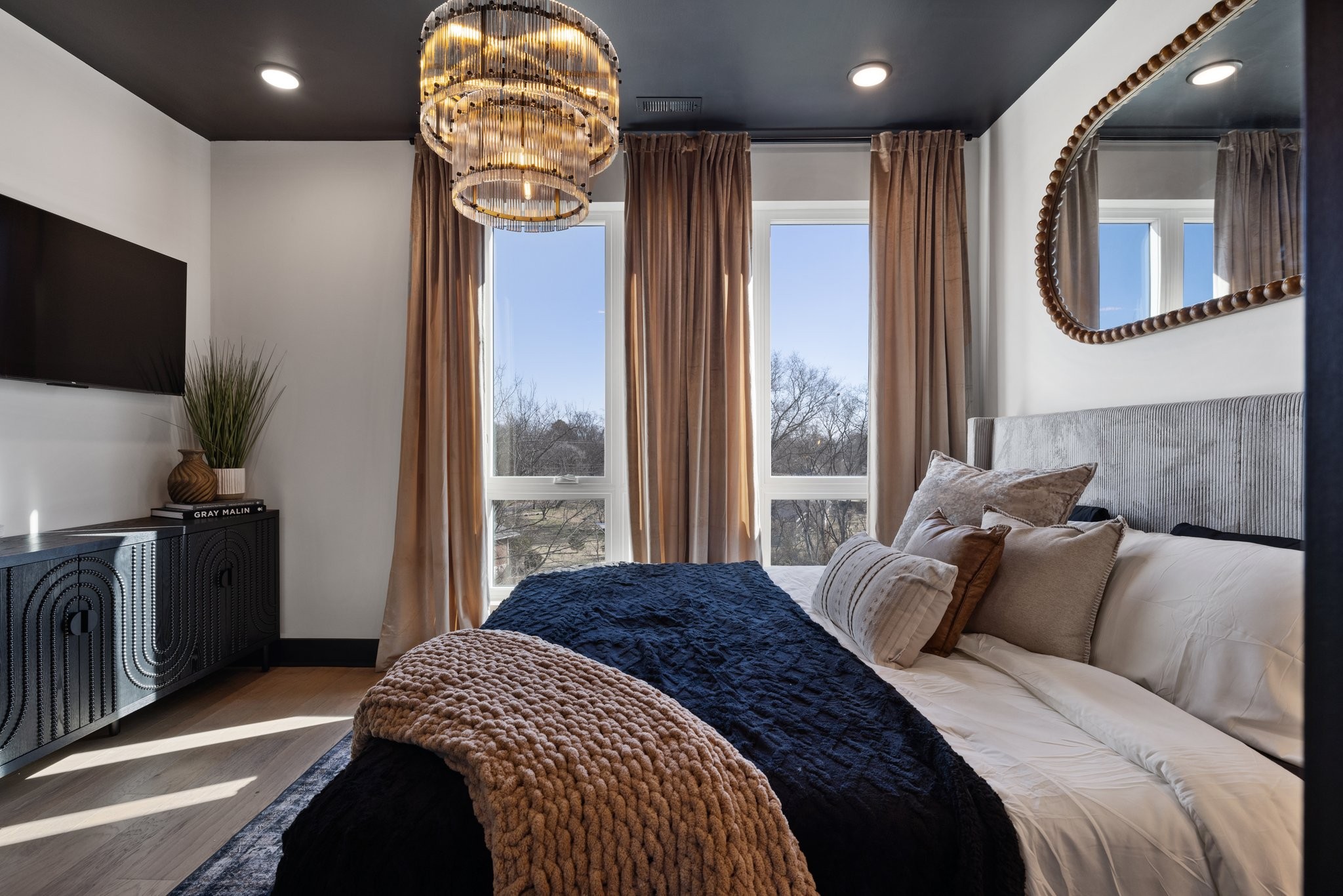 1614 County Hospital Rd Unit: The Posse