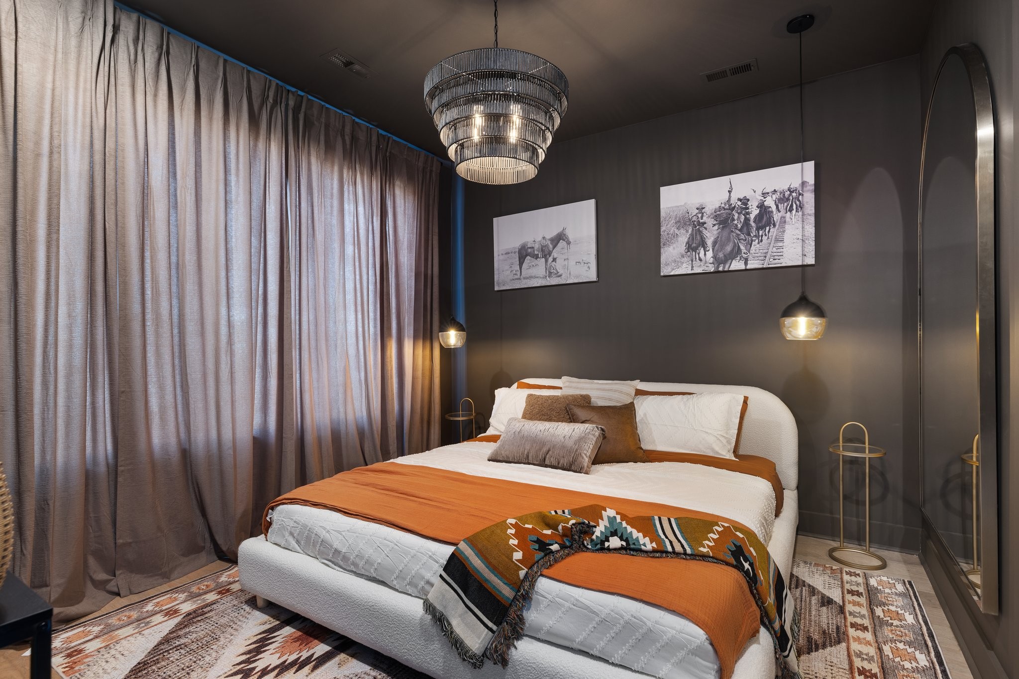 1614 County Hospital Rd Unit: The Posse