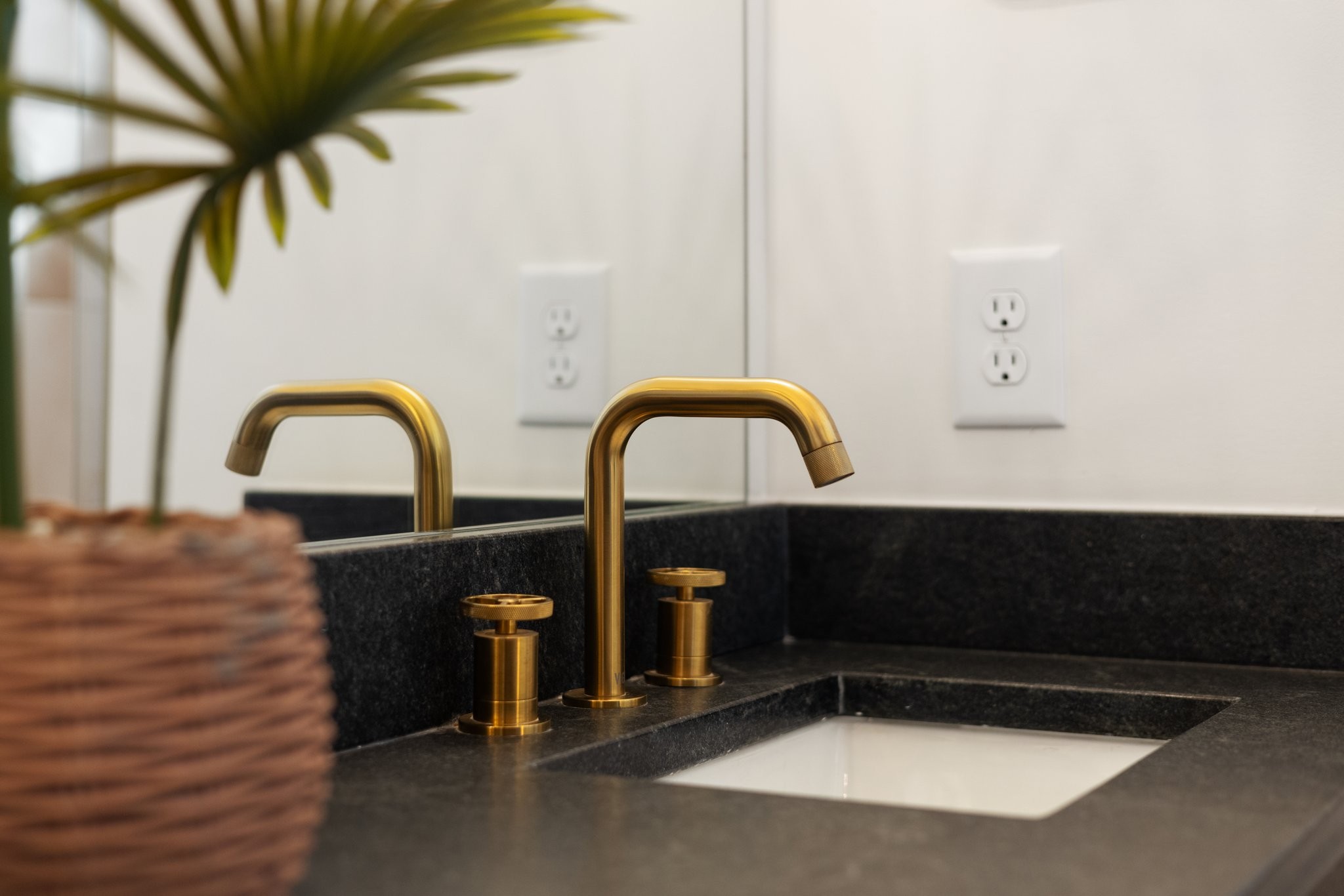 1614 County Hospital Rd Unit: The Posse