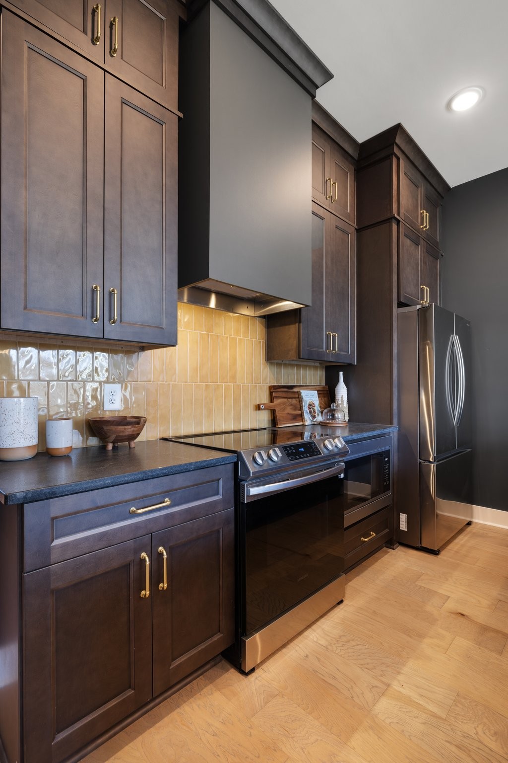 1614 County Hospital Rd Unit: The Posse