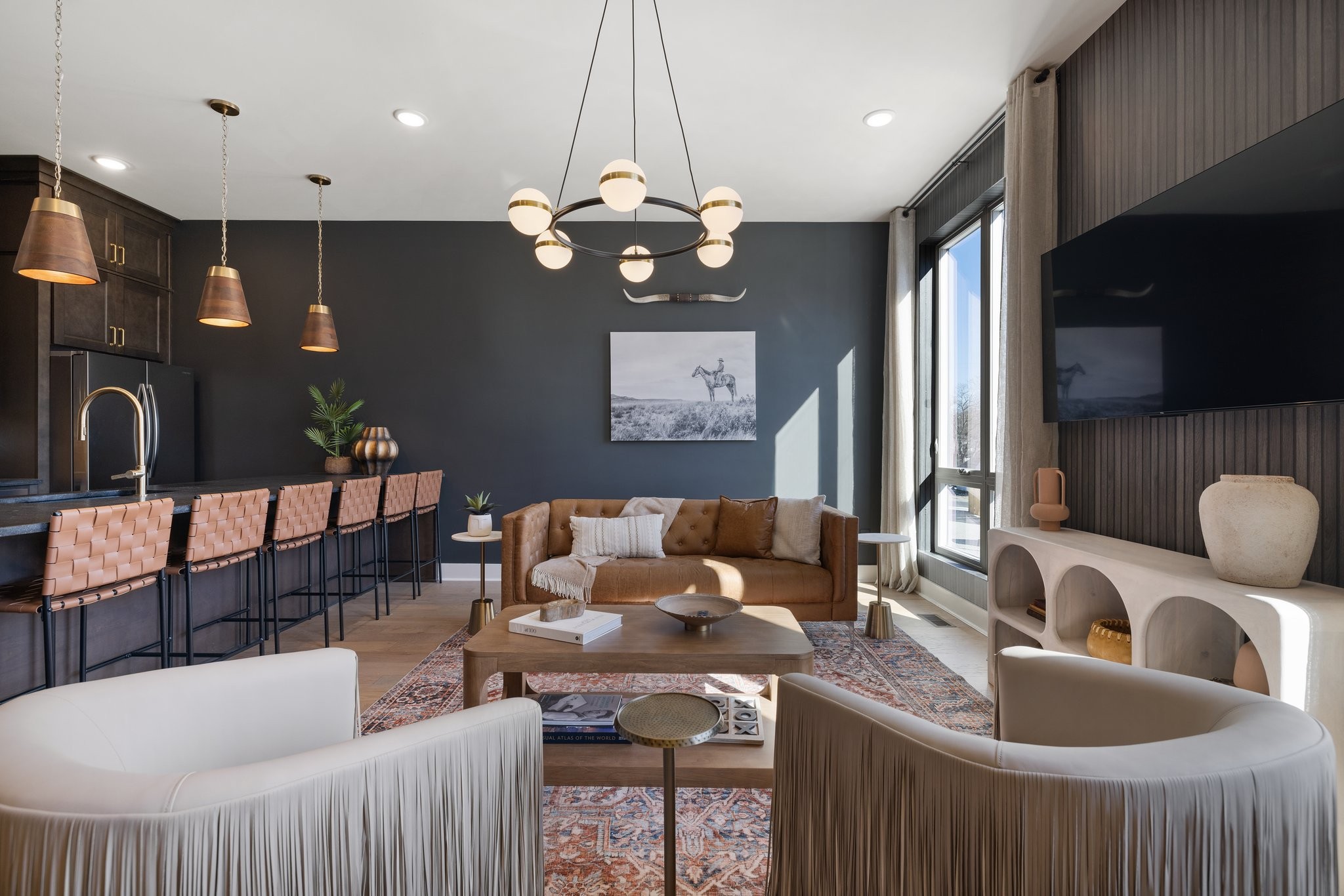 1614 County Hospital Rd Unit: The Posse