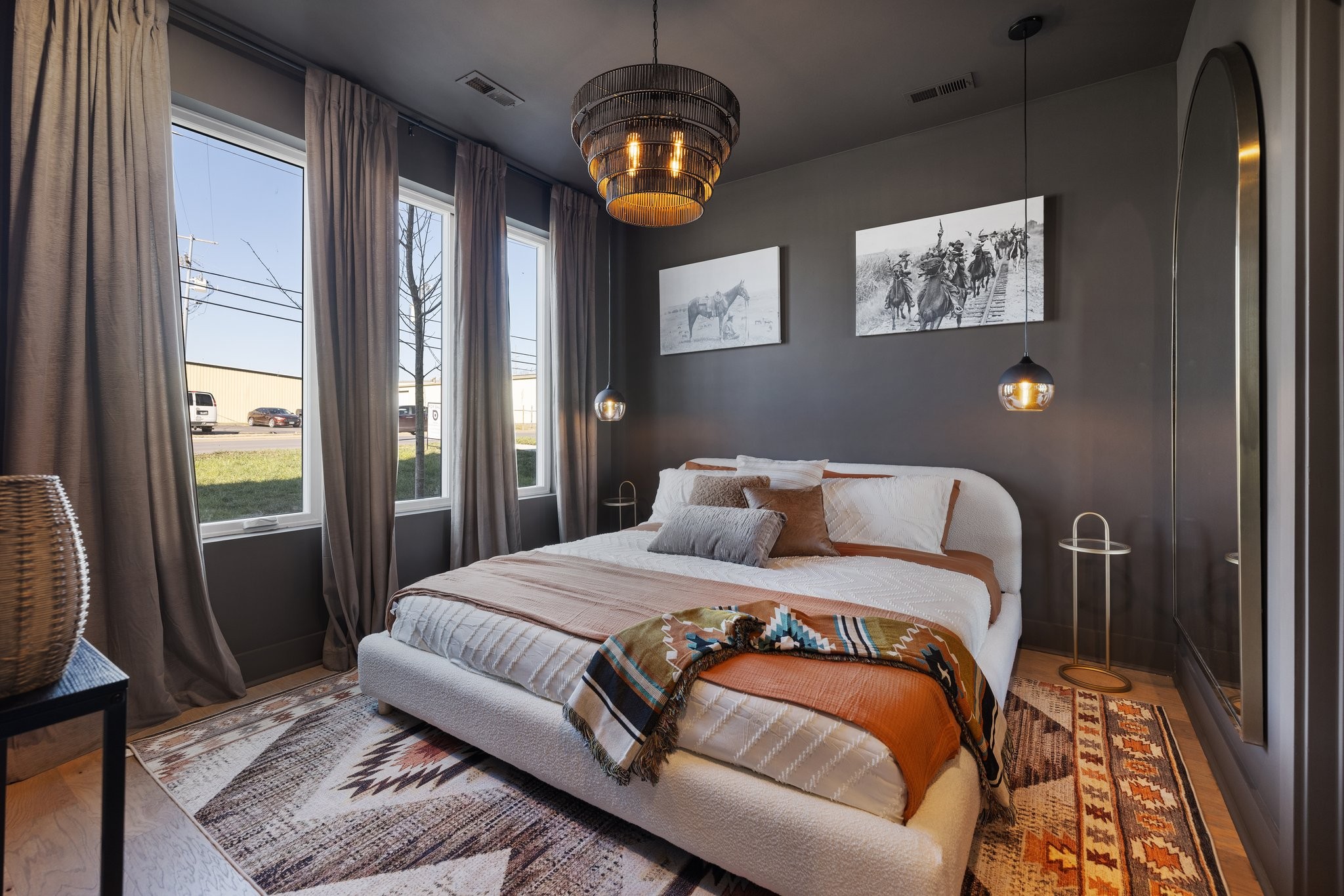 1614 County Hospital Rd Unit: The Posse