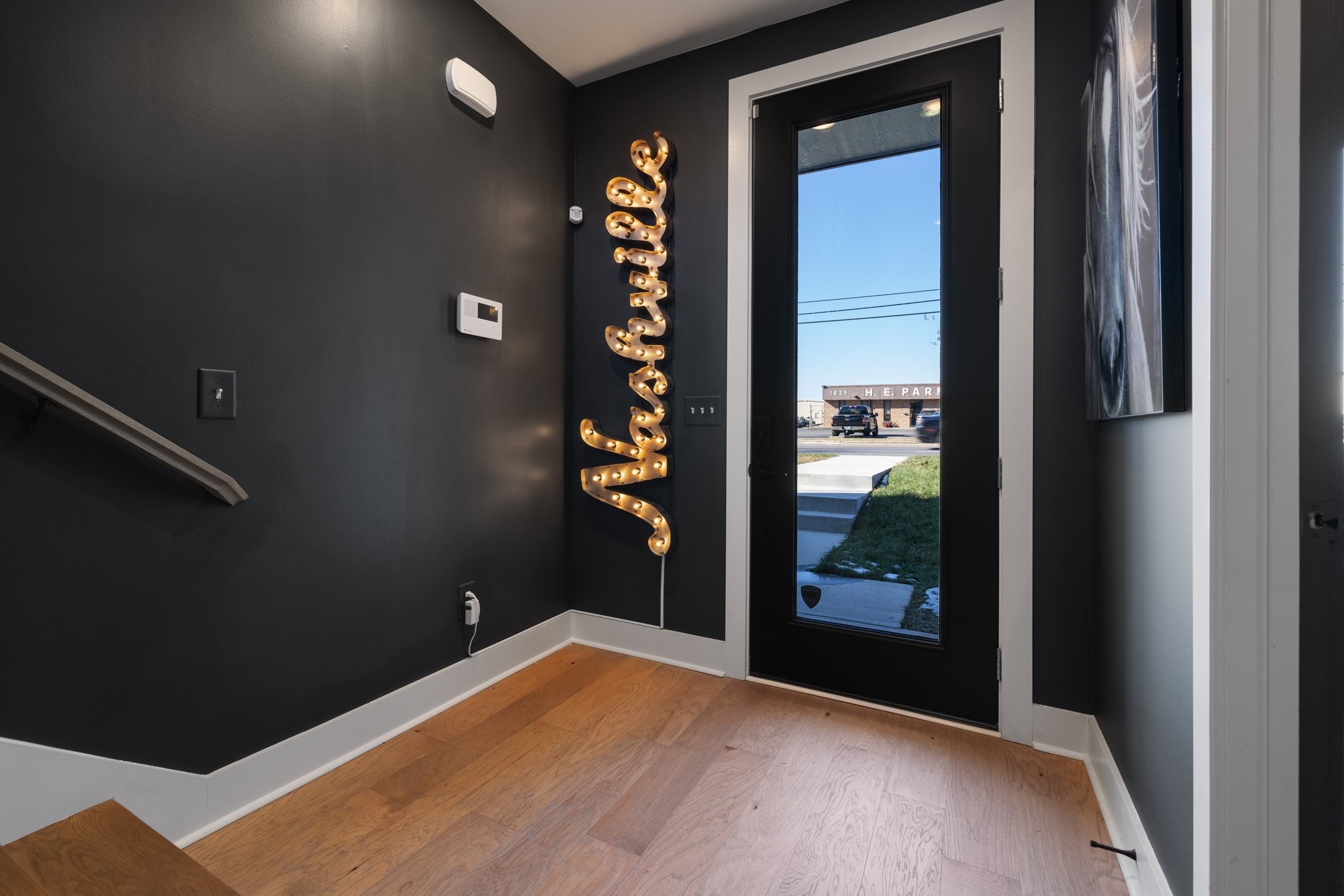 1614 County Hospital Rd Unit: The Posse