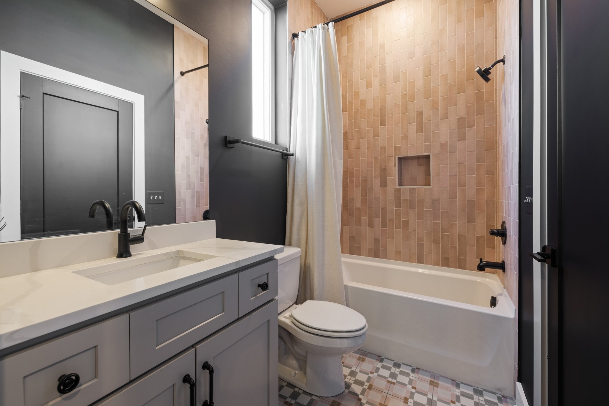 1616 County Hospital Rd Unit: The Hideout