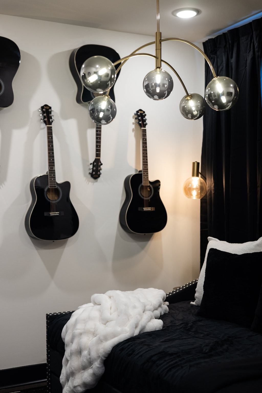 1616 County Hospital Rd Unit: The Hideout