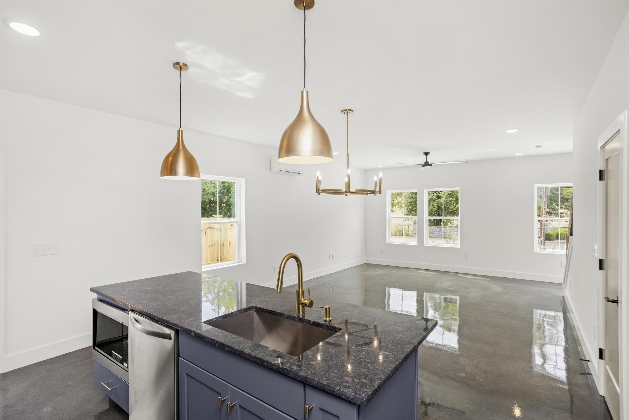 2708 Tucker Rd Unit: A&B