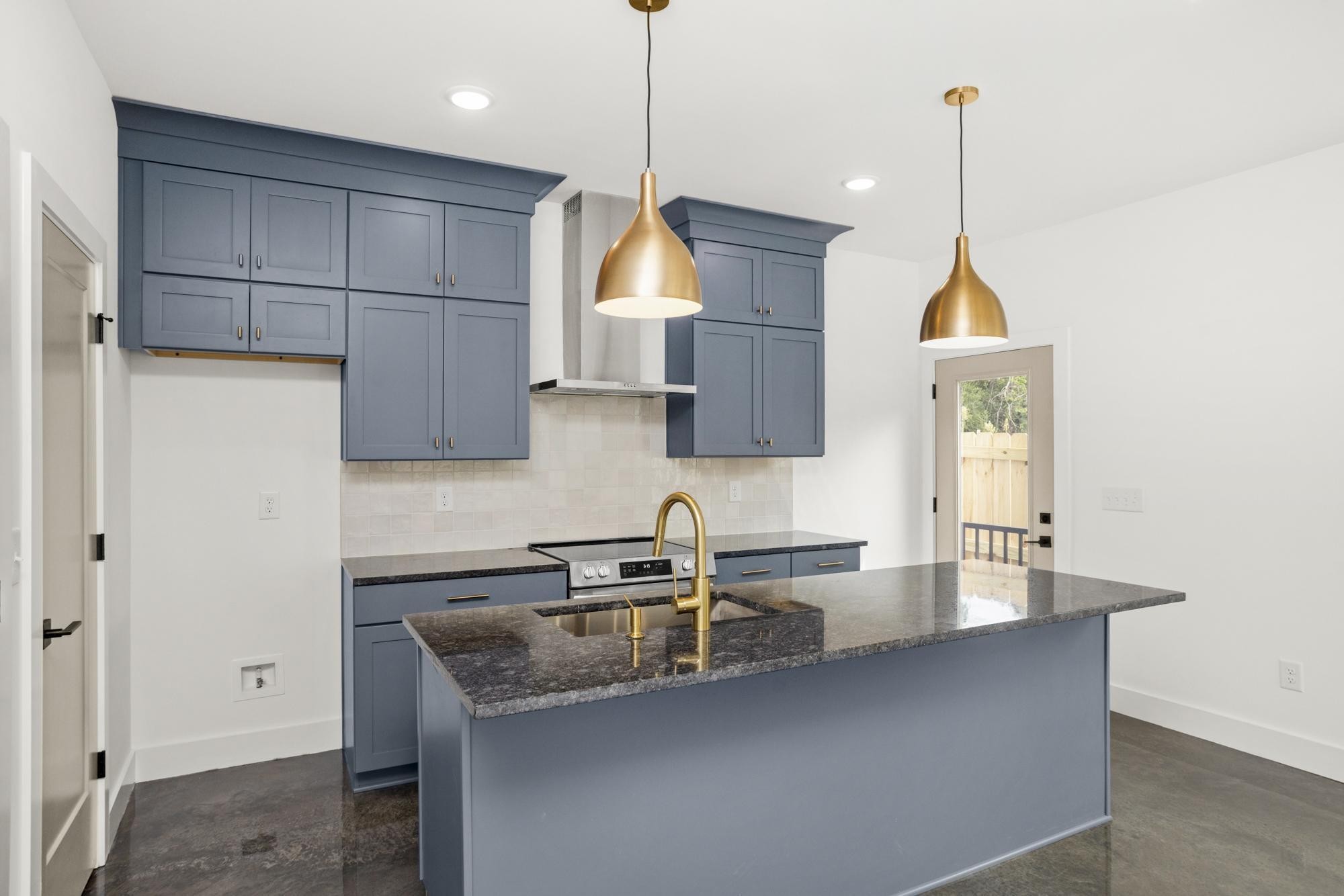 2708 Tucker Rd Unit: A&B